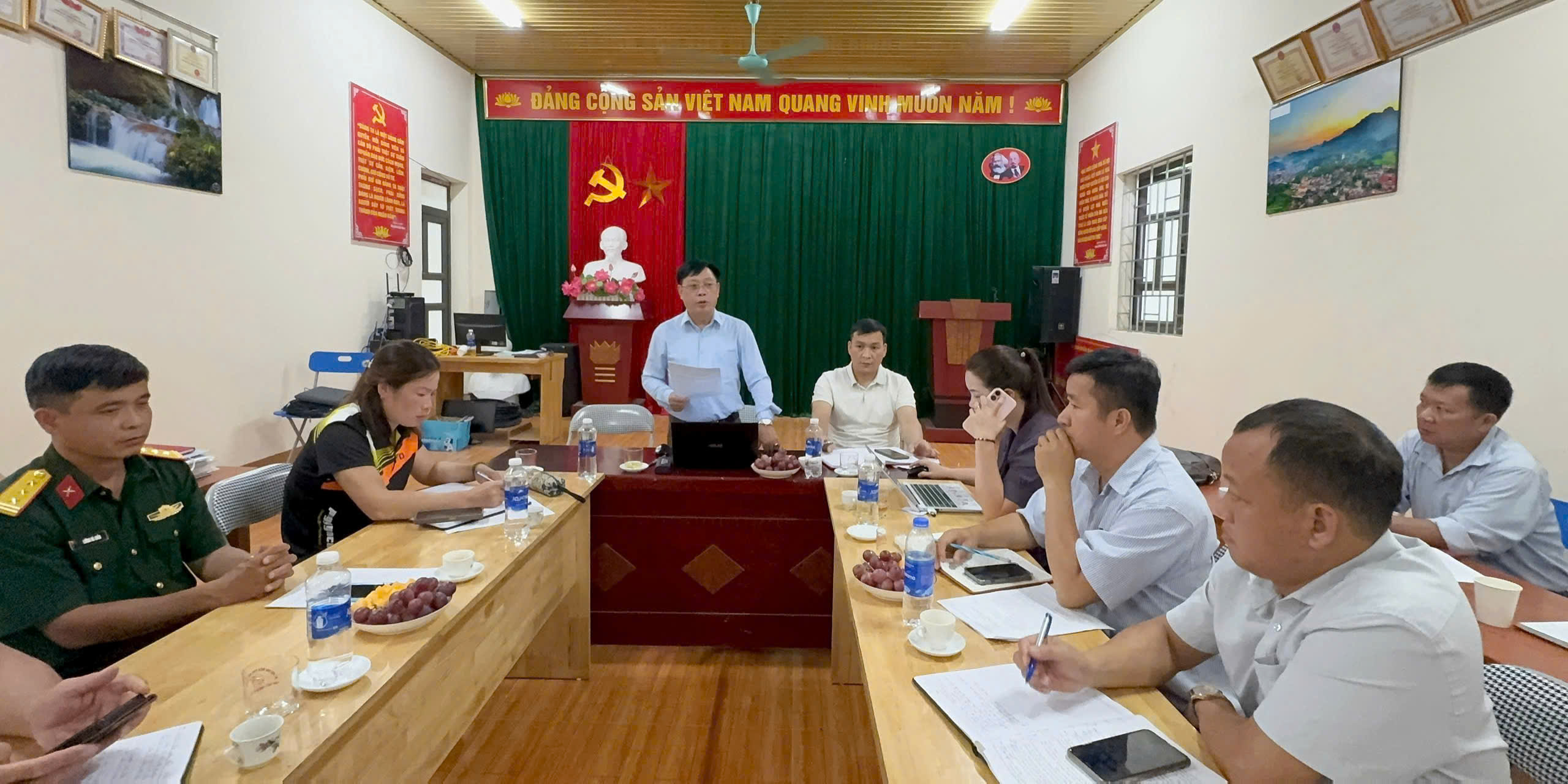 Anh-tin-bai