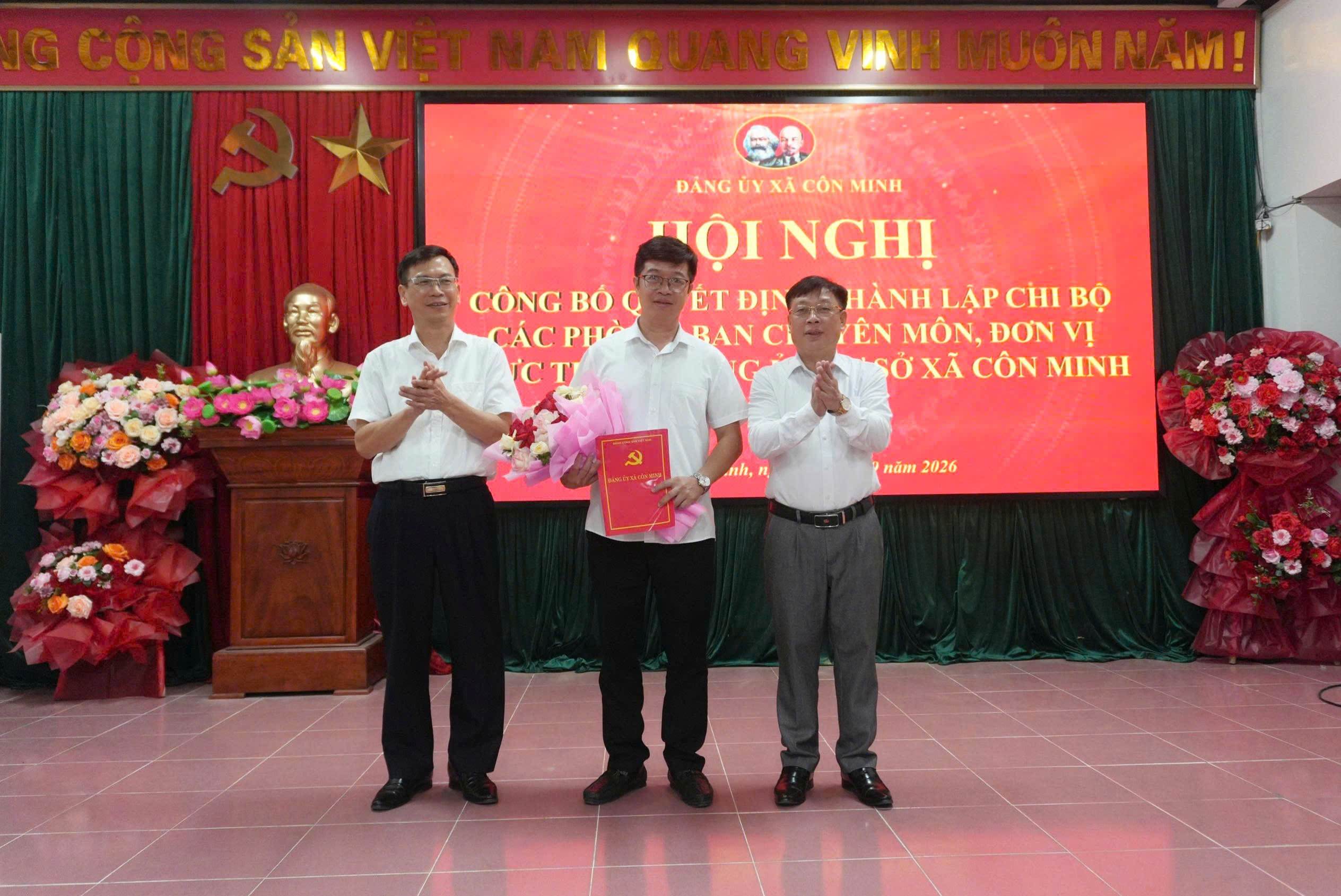 Anh-tin-bai