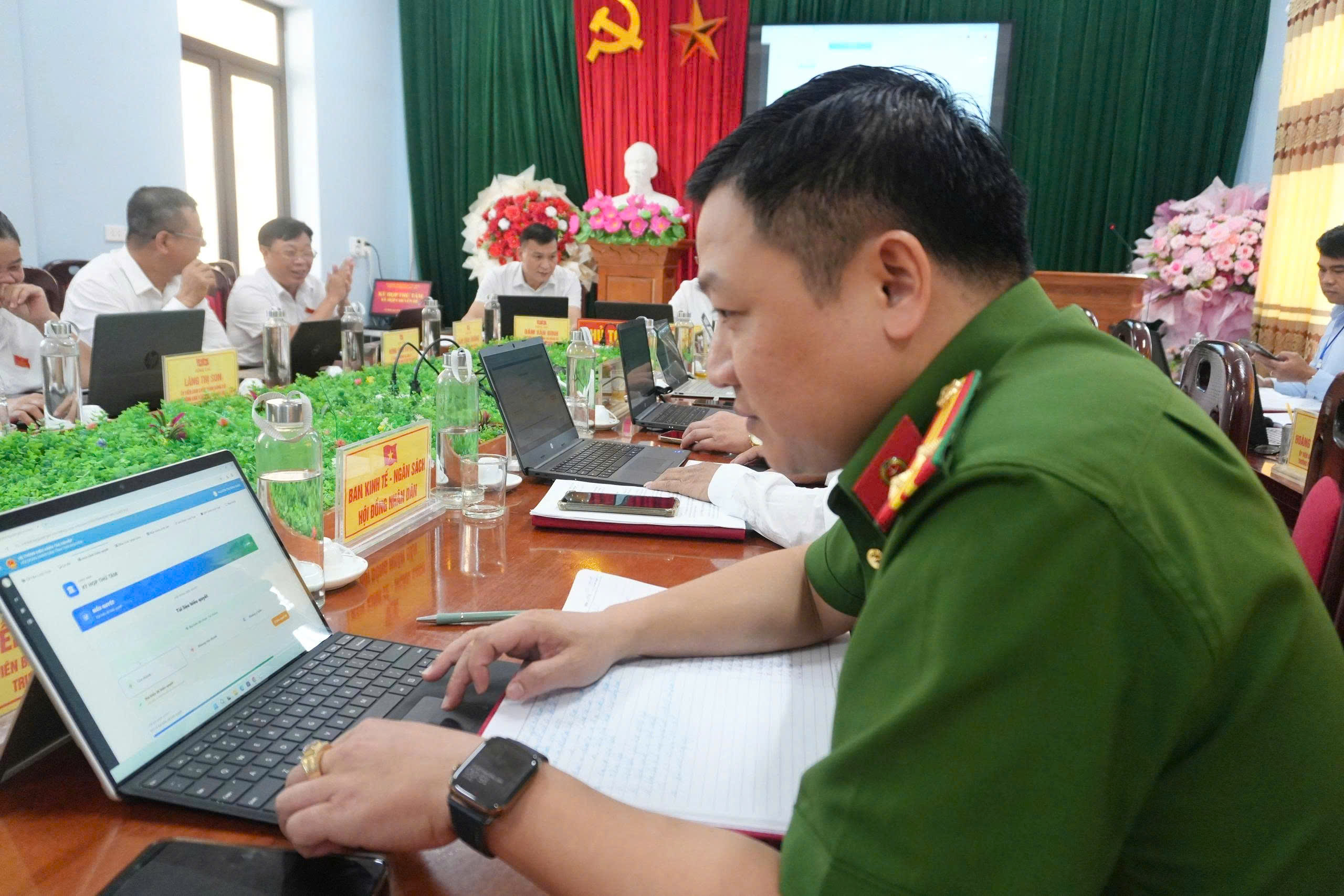 Anh-tin-bai