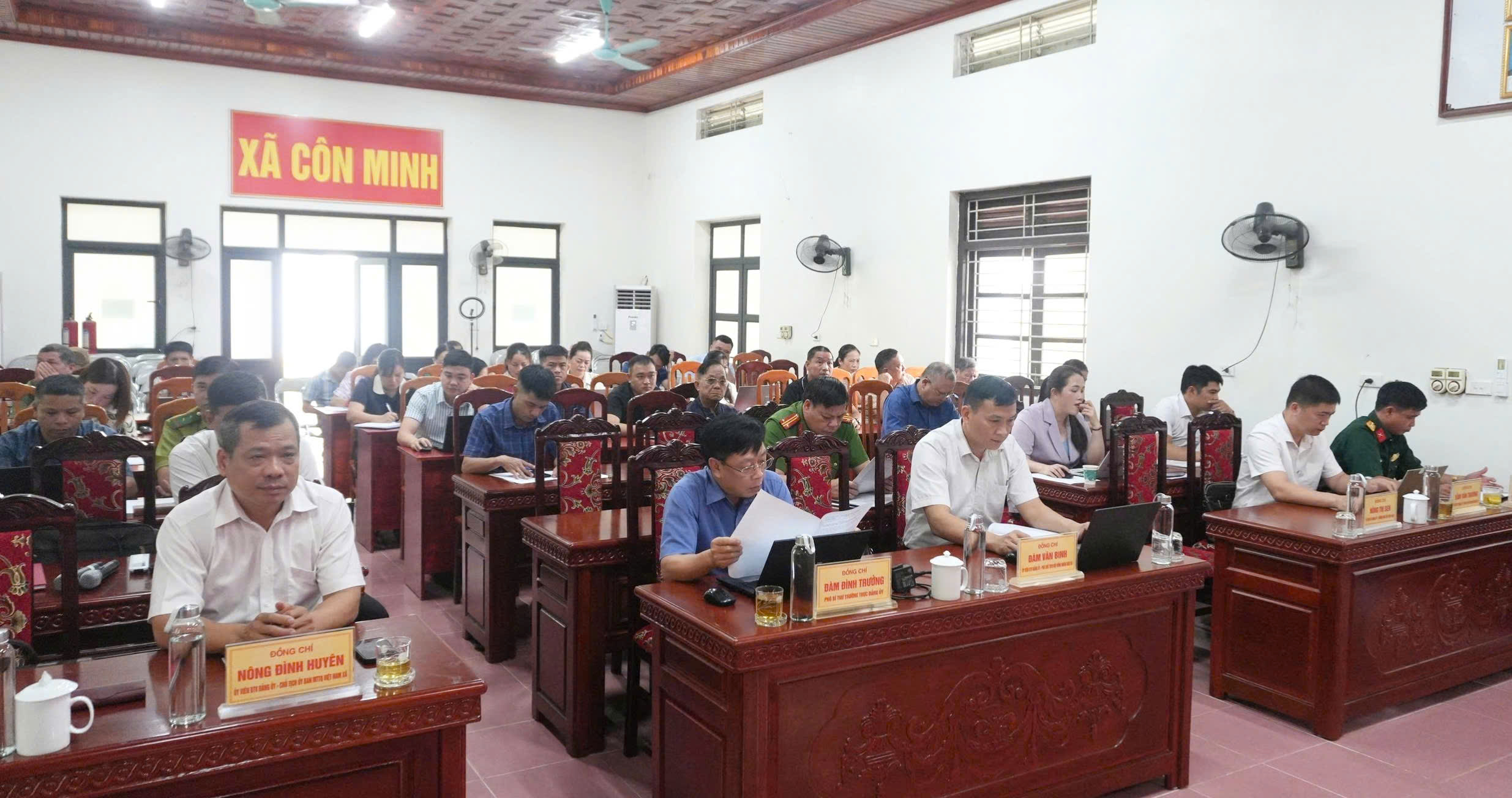 Anh-tin-bai
