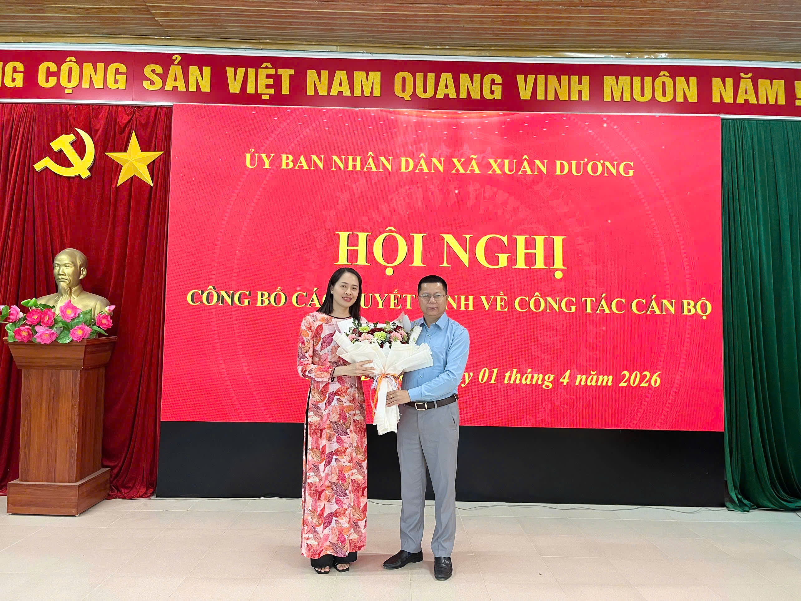 Xã Xuân Dương công bố các quyết định về công tác cán bộ