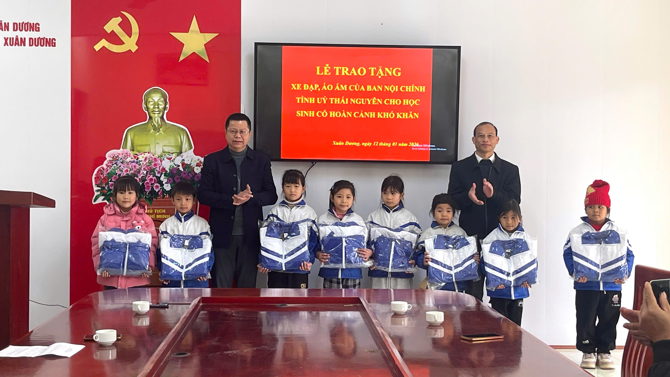 Anh-tin-bai