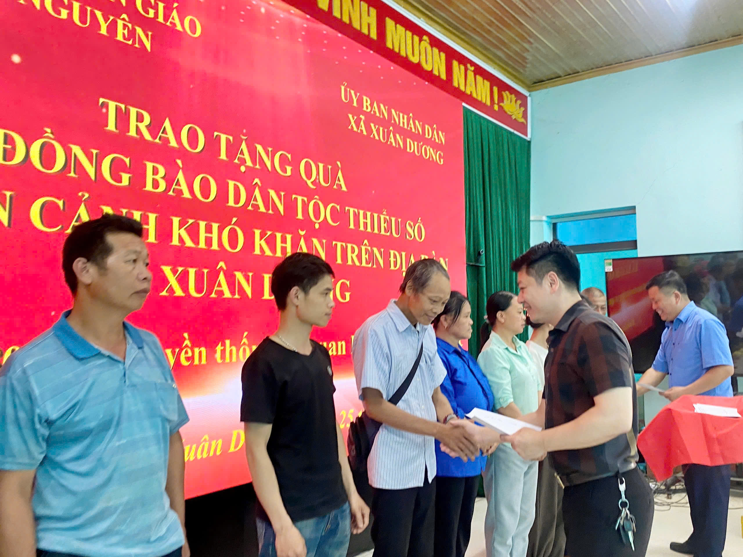 Anh-tin-bai