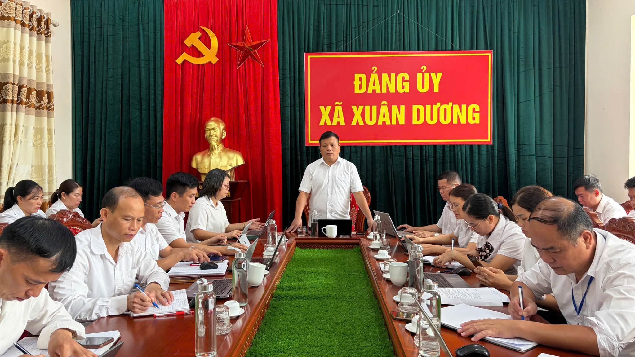 Anh-tin-bai