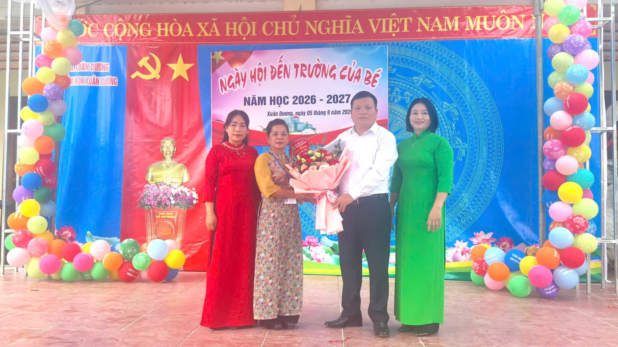 Anh-tin-bai