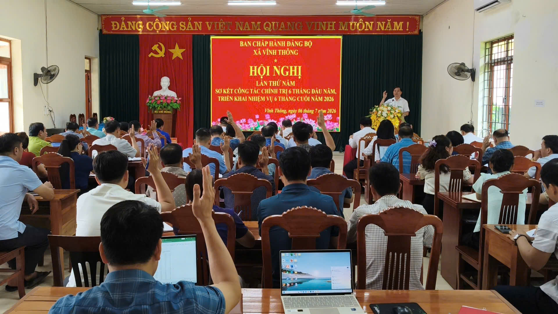 ĐẢNG ỦY XÃ VĨNH THÔNG TỔ CHỨC HỘI NGHỊ BAN CHẤP HÀNH ĐẢNG BỘ XÃ LẦN THỨ NĂM