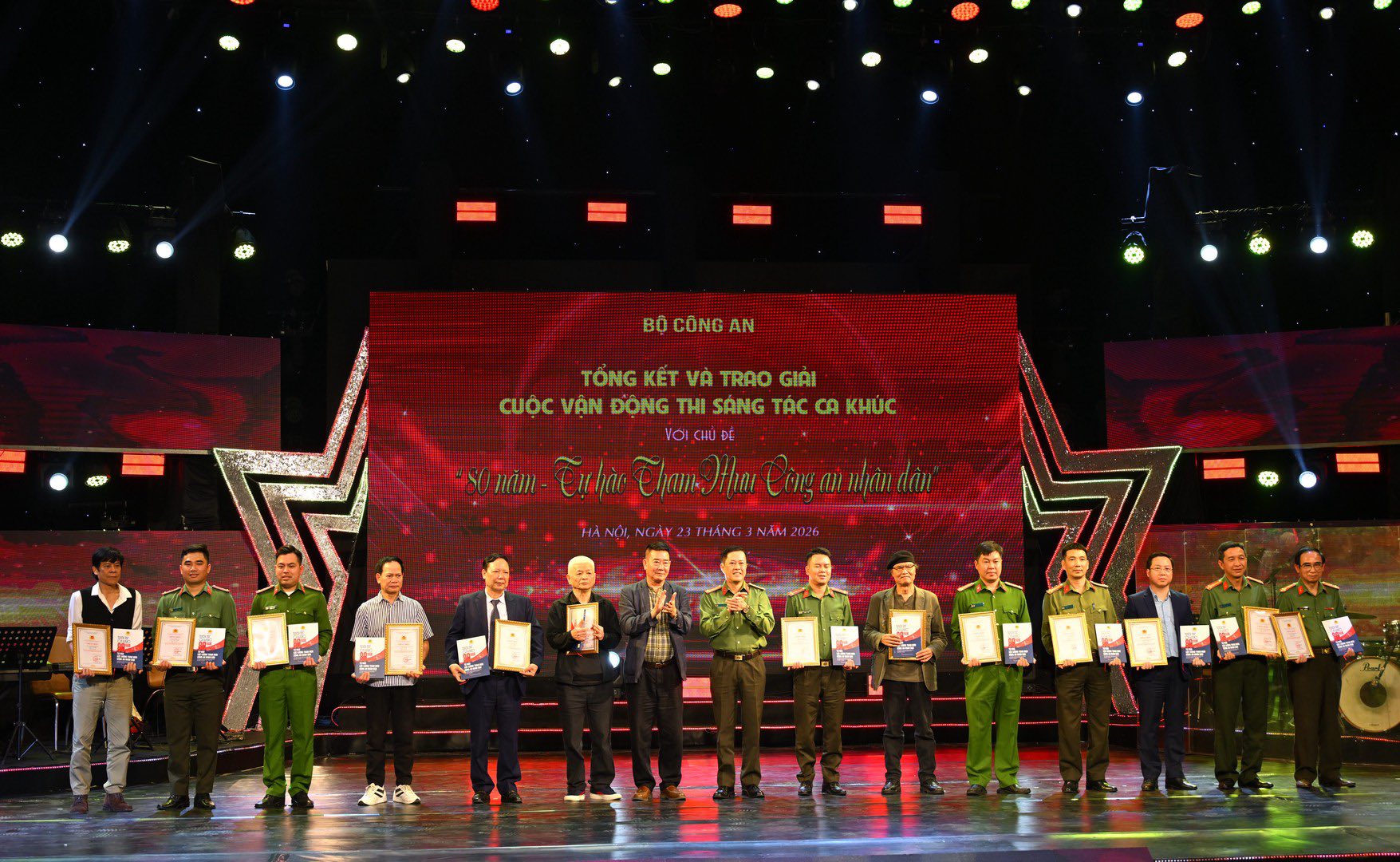 02 CÁN BỘ CÔNG AN XÃ VĨNH THÔNG ĐOẠT GIẢI THƯỞNG CẤP BỘ TRONG LĨNH VỰC VĂN HỌC, NGHỆ THUẬT
