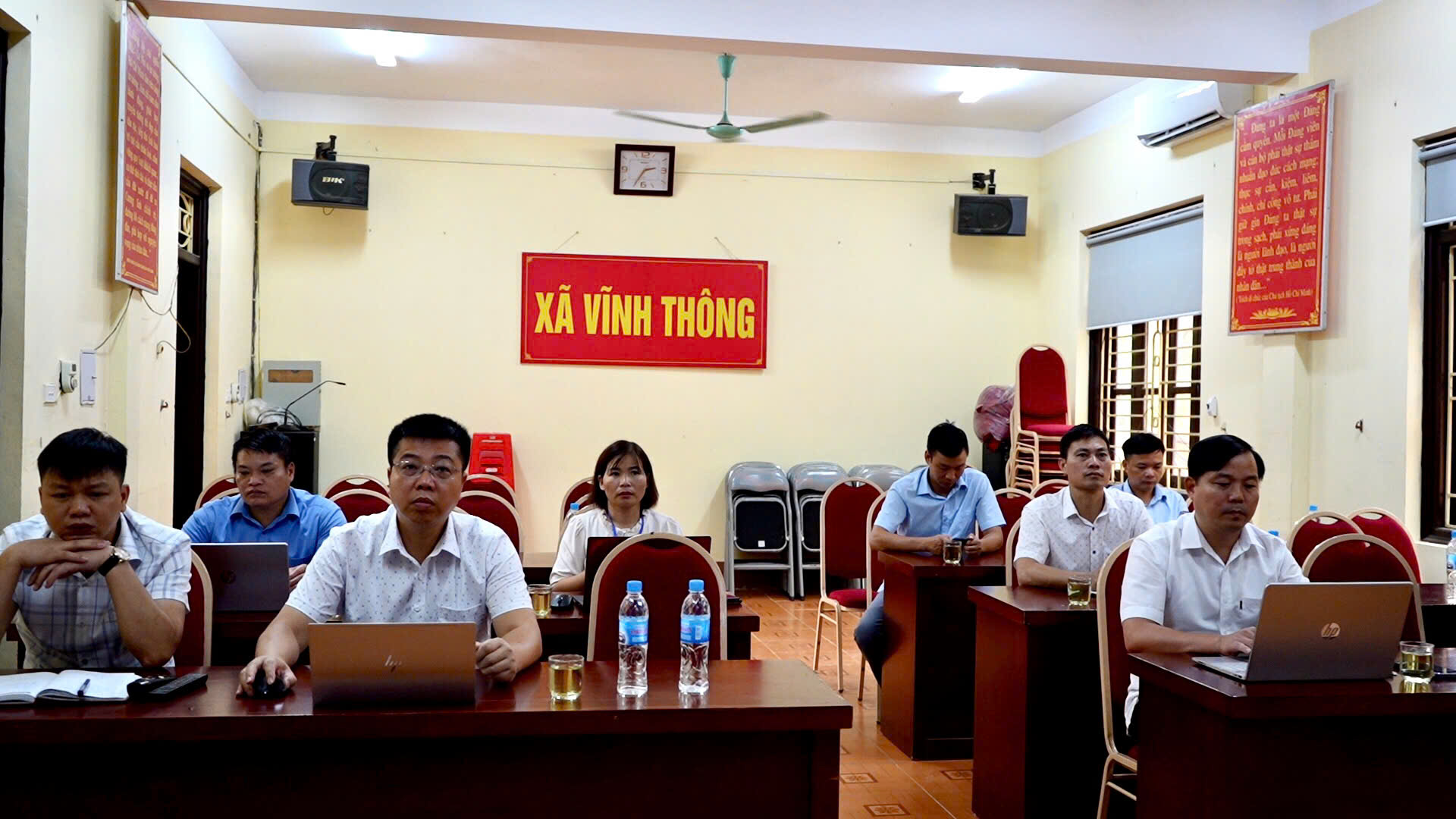 VĨNH THÔNG THAM DỰ HỘI NGHỊ TRỰC TUYẾN TRIỂN KHAI NHIỆM VỤ CẢI CÁCH HÀNH CHÍNH, SỐ HÓA VÀ HOÀN THIỆN DỮ LIỆU ĐẤT ĐAI
