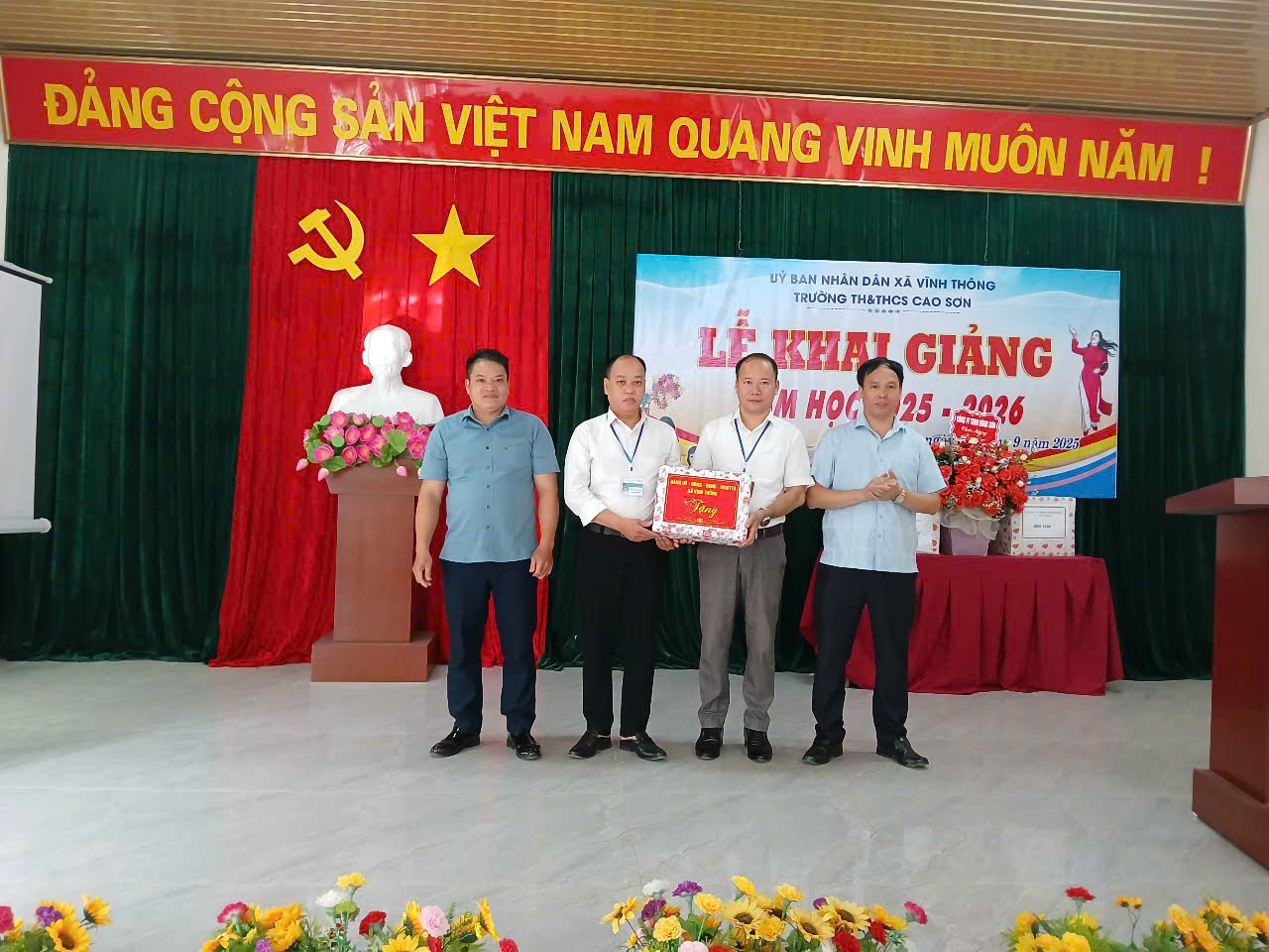 Anh-tin-bai