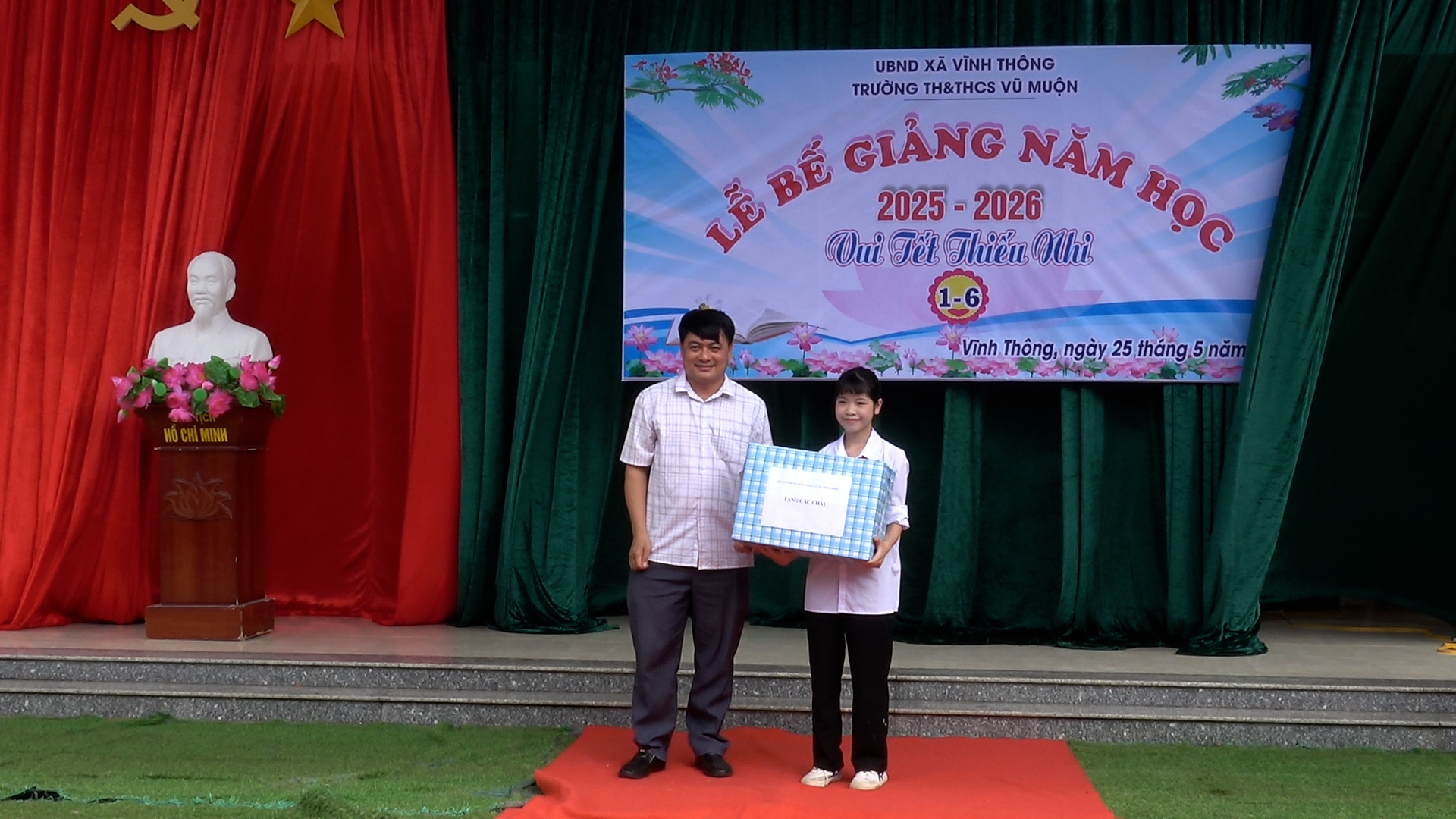 Anh-tin-bai