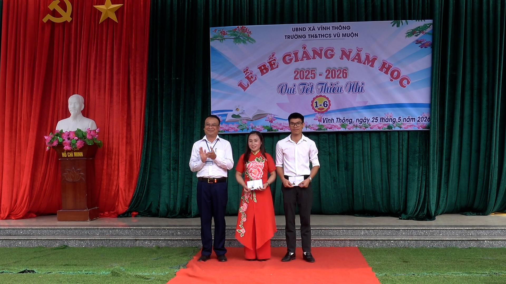 Anh-tin-bai