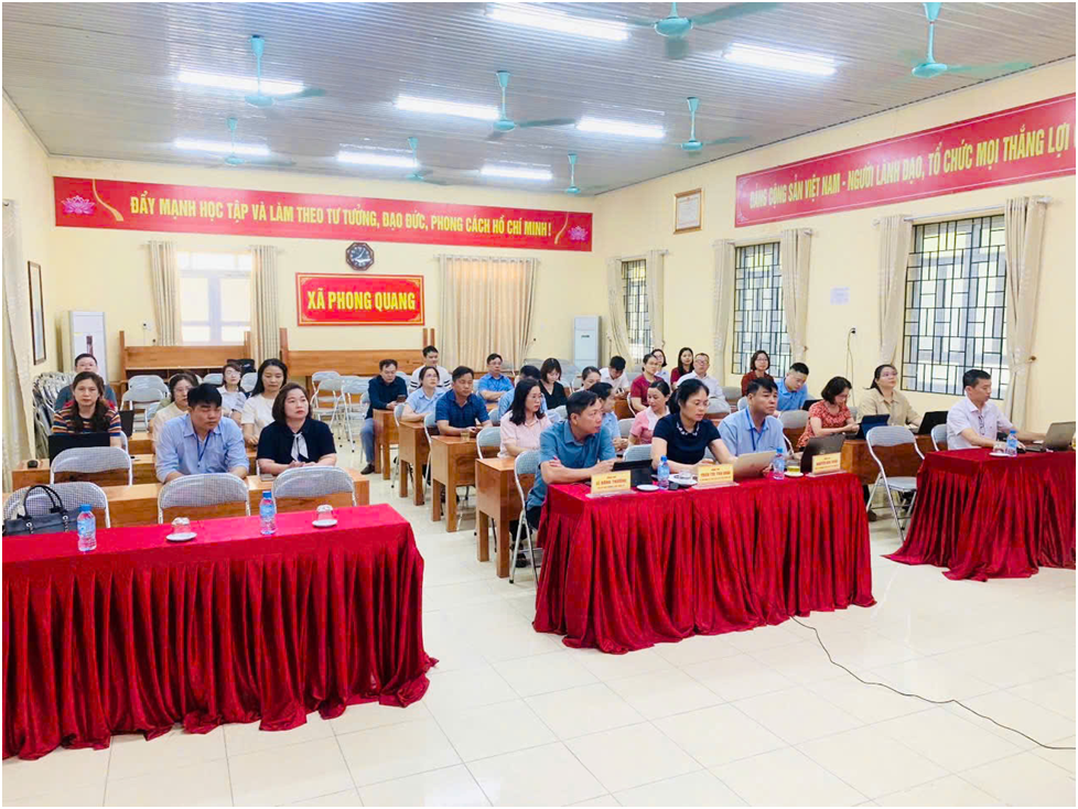 XÃ PHONG QUANG THAM DỰ HỘI NGHỊ SINH HOẠT CHÍNH TRỊ TƯ TƯỞNG KỶ NIỆM 90 NĂM THÀNH LẬP CƠ SỞ ĐẢNG CỘNG SẢN ĐẦU TIÊN CỦA TỈNH THÁI NGUYÊN