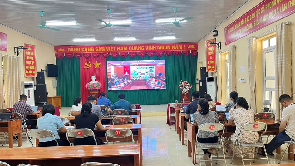 UBND XÃ PHONG QUANG THAM DỰ HỘI NGHỊ TRỰC TUYẾN TRIỂN KHAI MỘT SỐ NHIỆM VỤ TRỌNG TÂM 06 THÁNG CUỐI NĂM 2026
