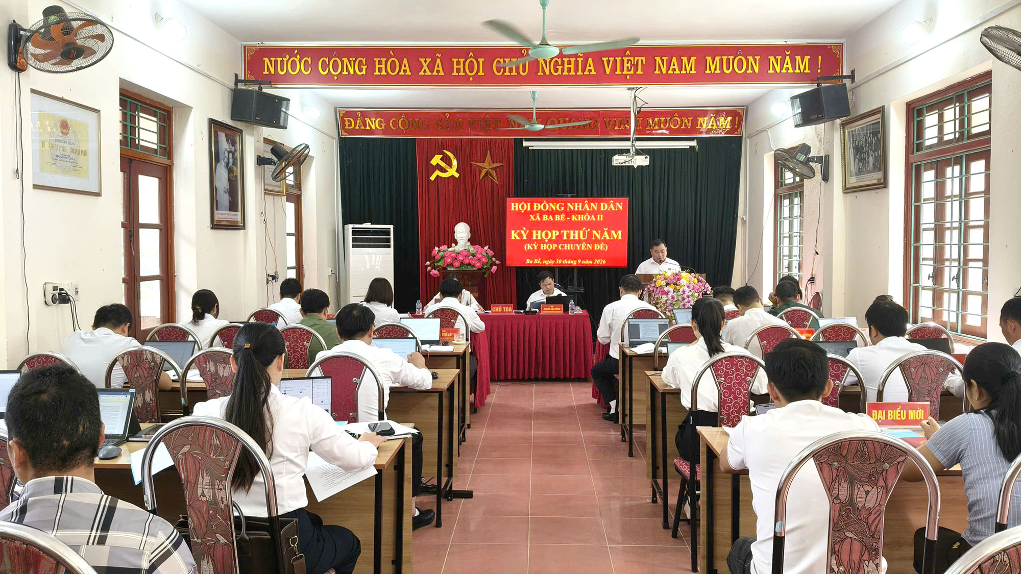 HĐND xã tổ chức Kỳ họp thứ 5 - Kỳ họp chuyên đề