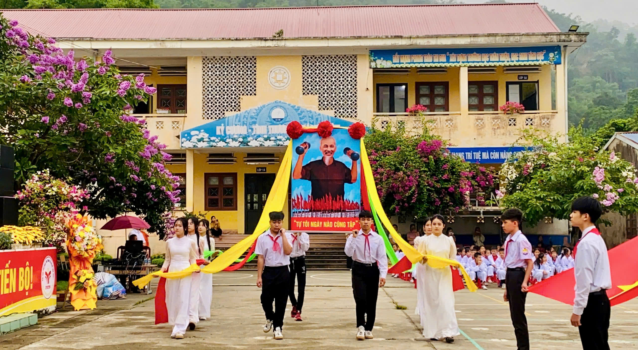 Anh-tin-bai
