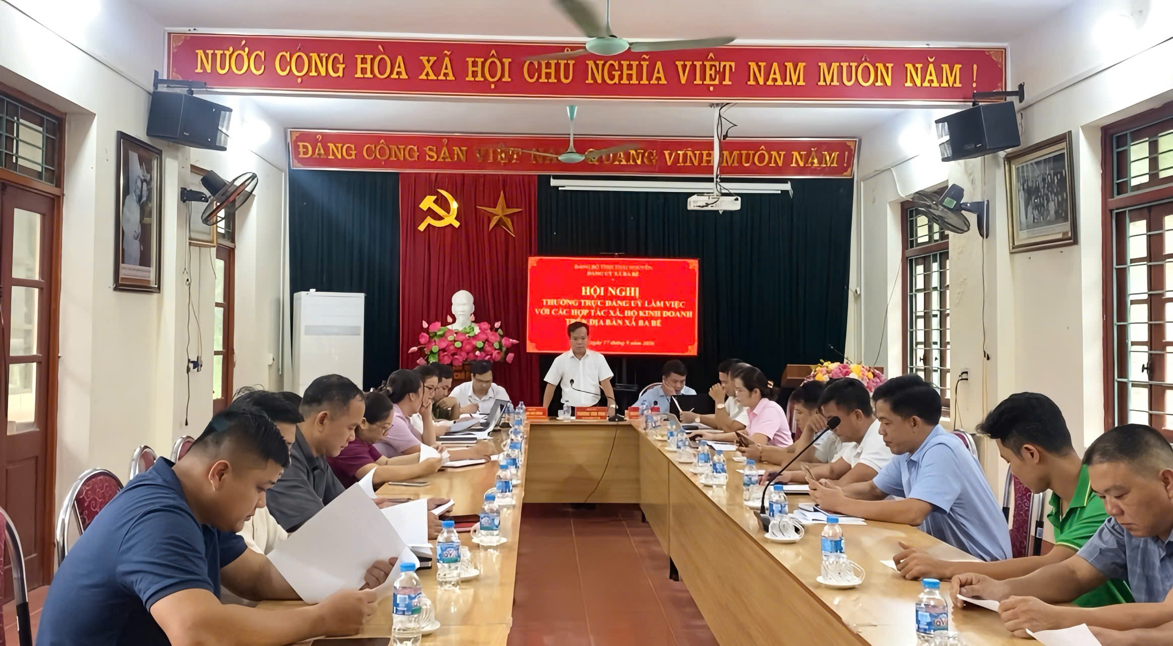 Anh-tin-bai