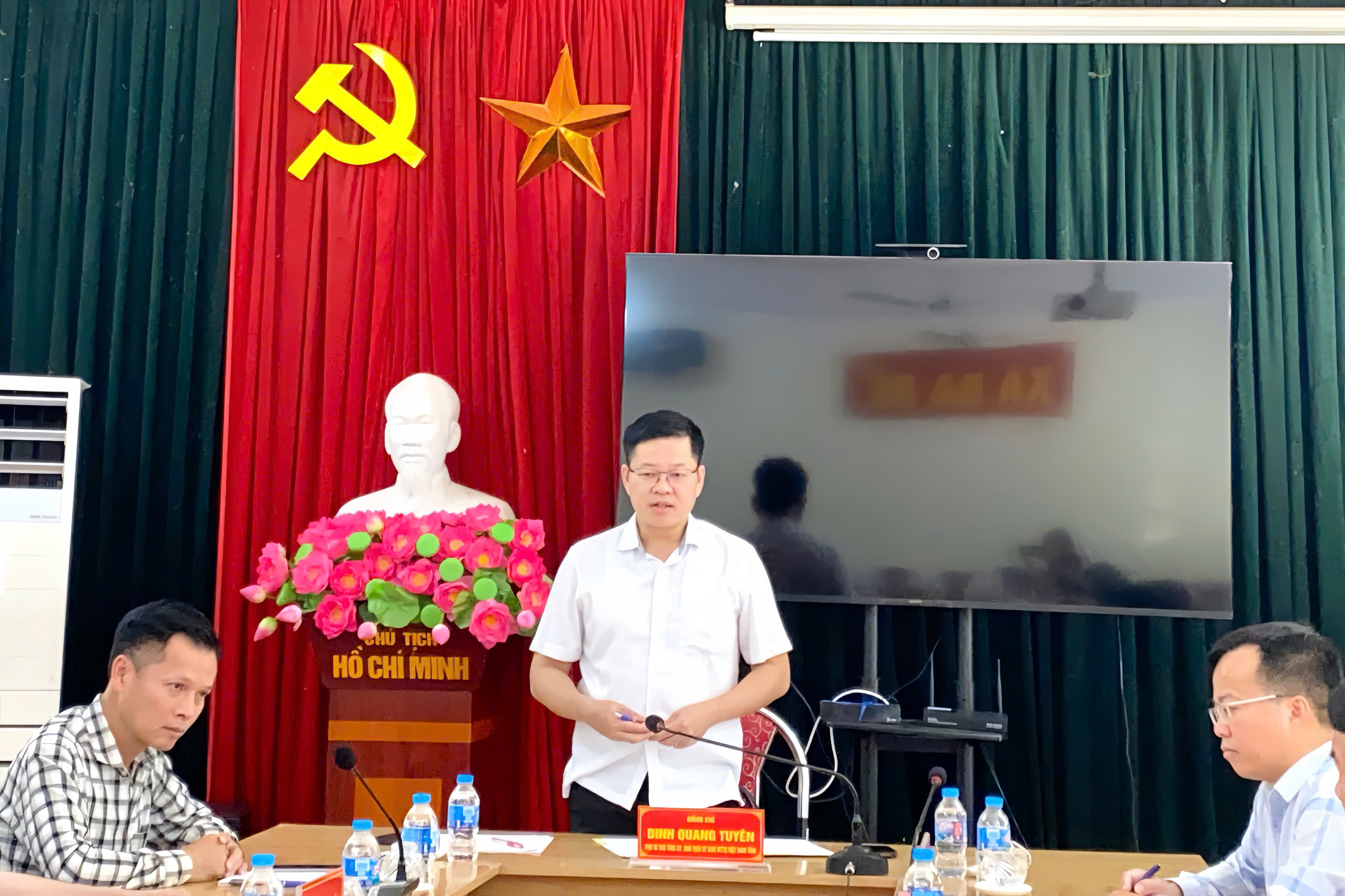 Anh-tin-bai