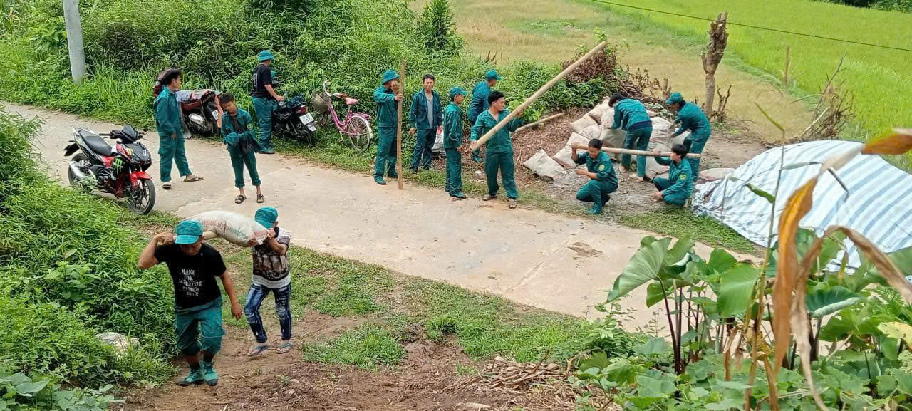 Anh-tin-bai