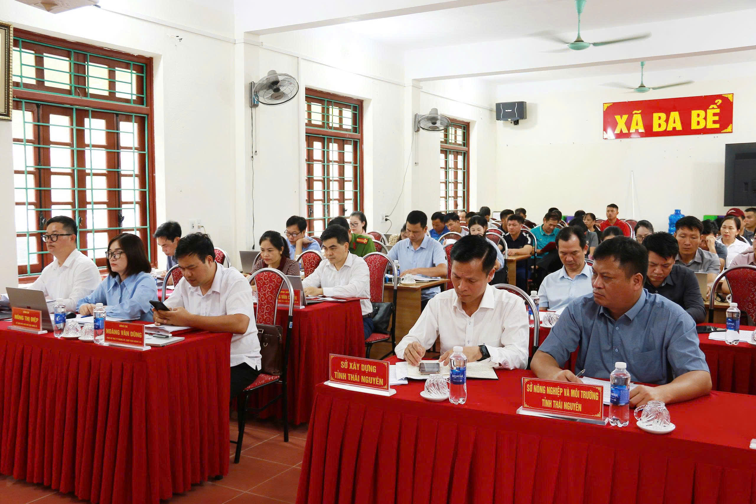 Đại biểu Hội đồng nhân dân tỉnh tiếp xúc cử tri xã Ba Bể