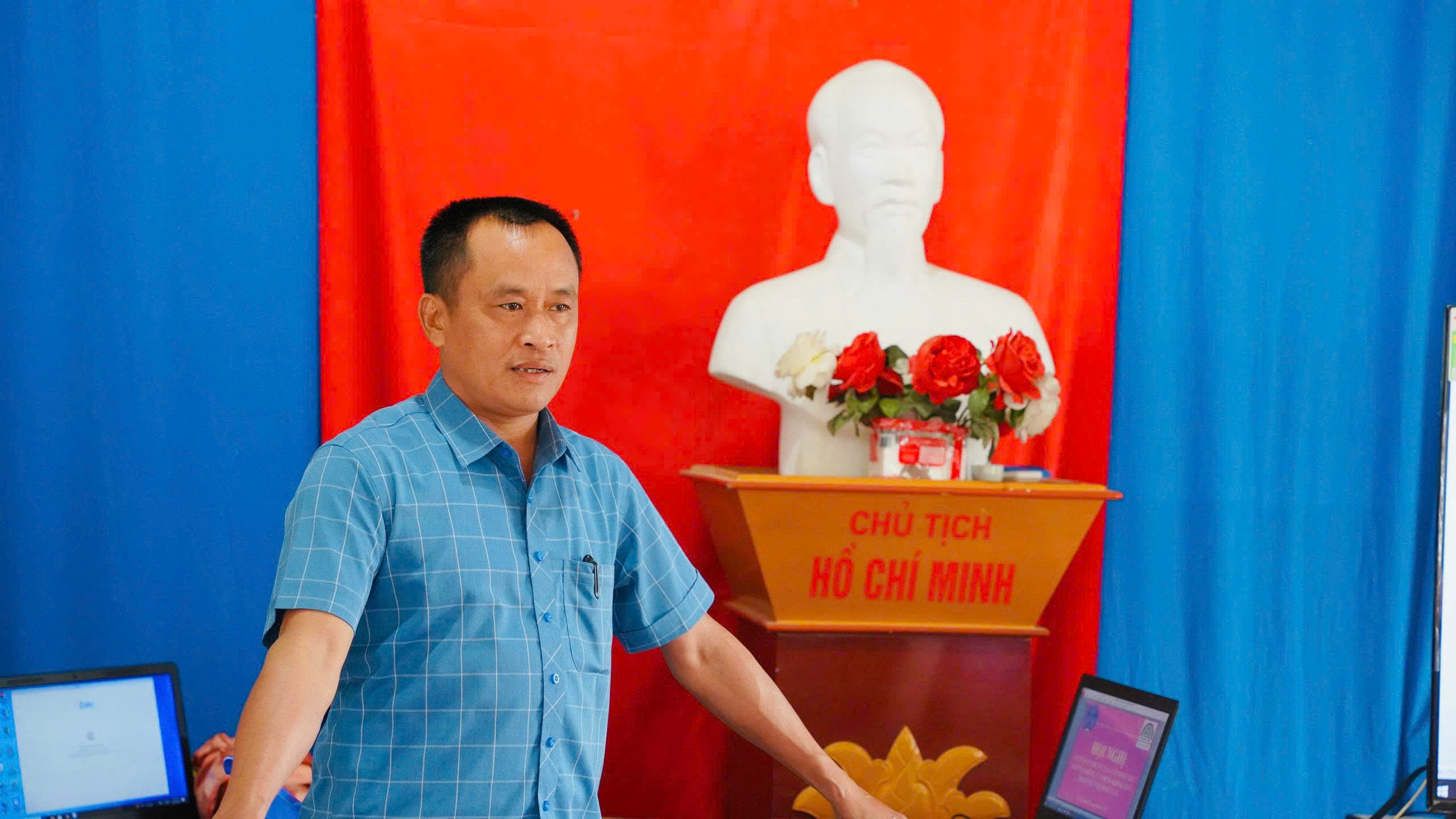 Anh-tin-bai