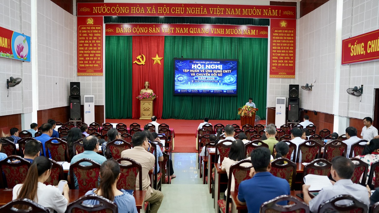 Chợ Rã tập huấn huấn về ứng dụng công nghệ thông tin và chuyển đổi số năm 2026