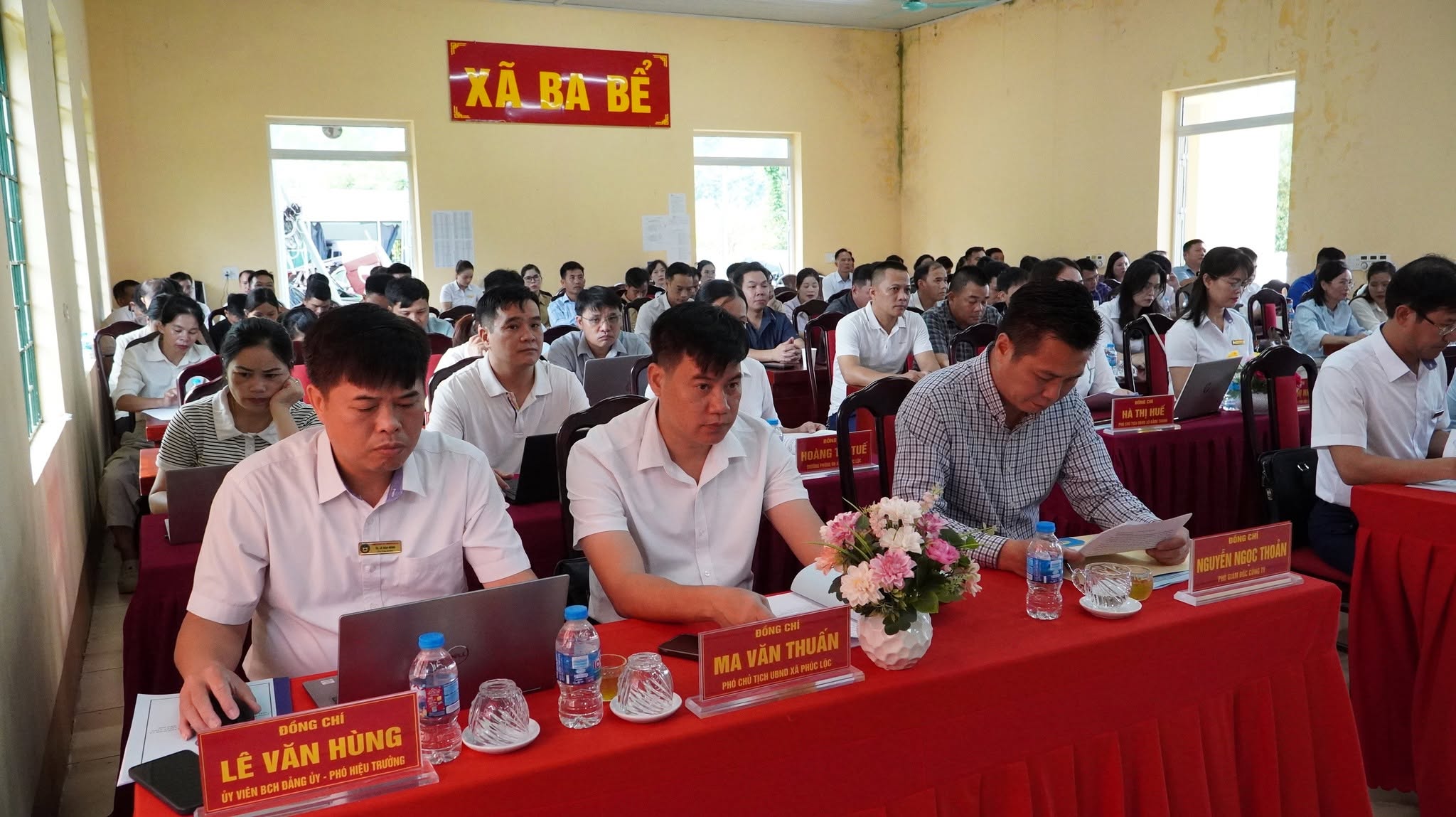 Anh-tin-bai