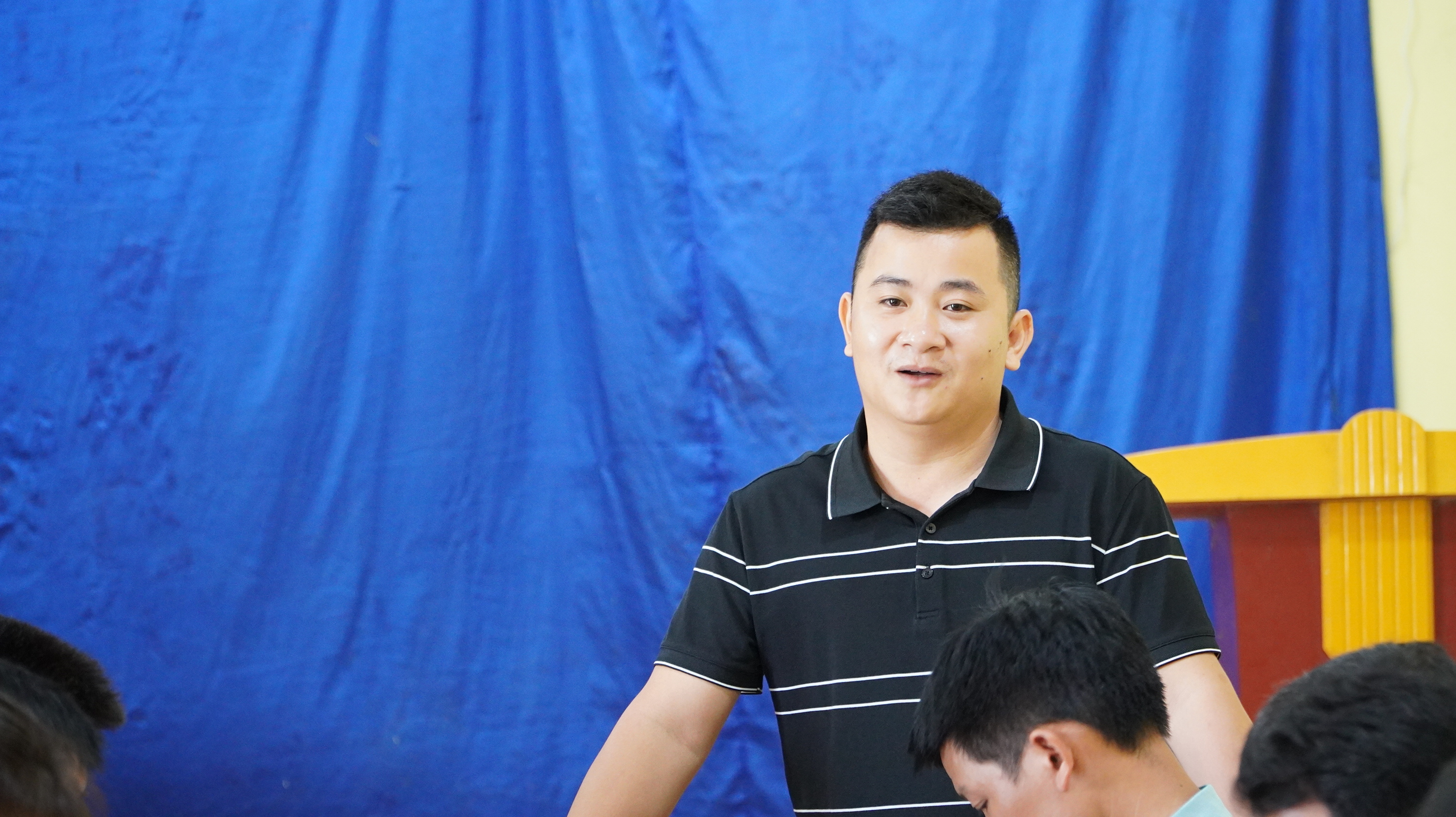 Anh-tin-bai