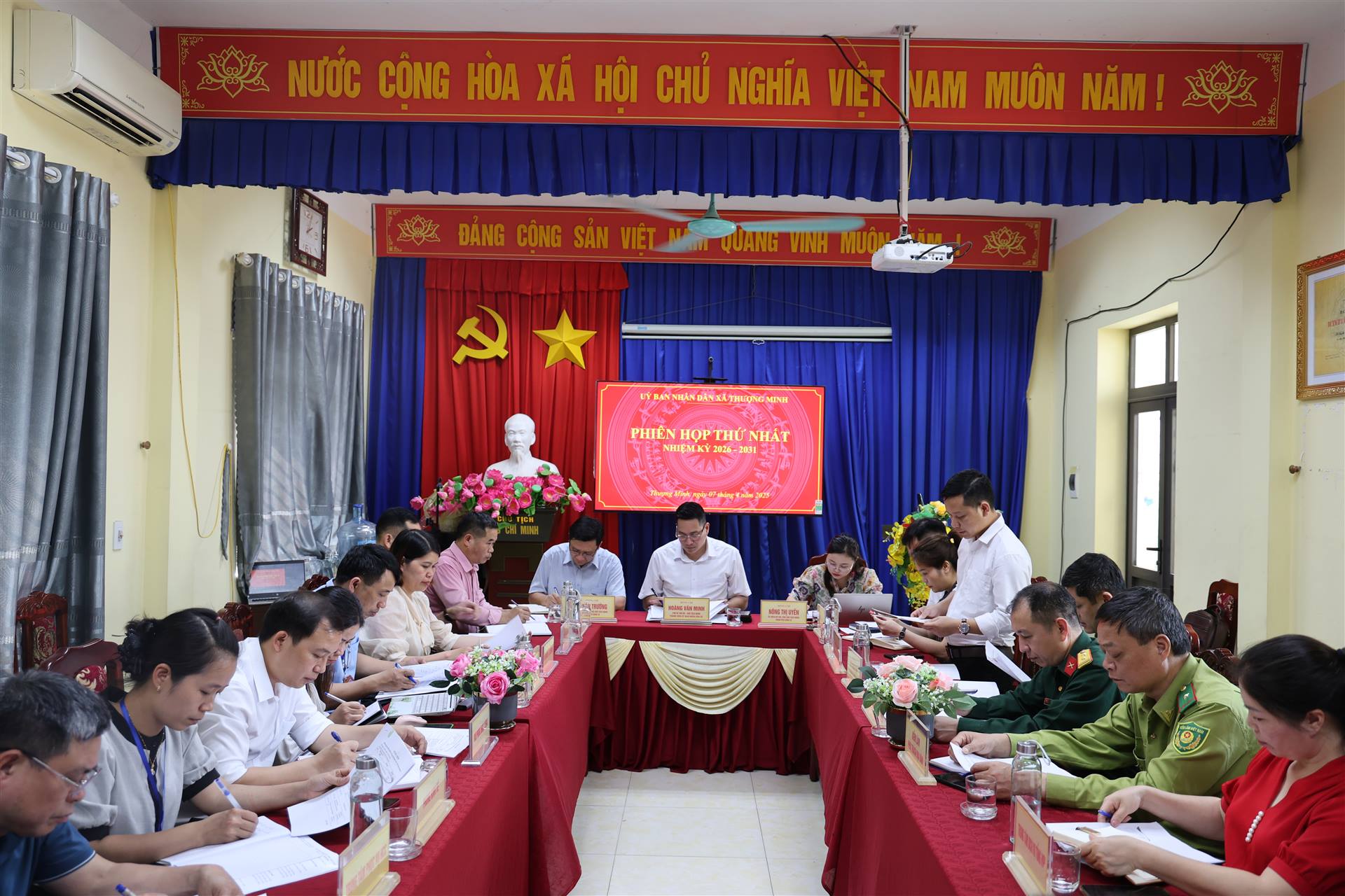 UBND XÃ THƯỢNG MINH TỔ CHỨC PHIÊN HỌP THỨ NHẤT NHIỆM KỲ 2026-2031