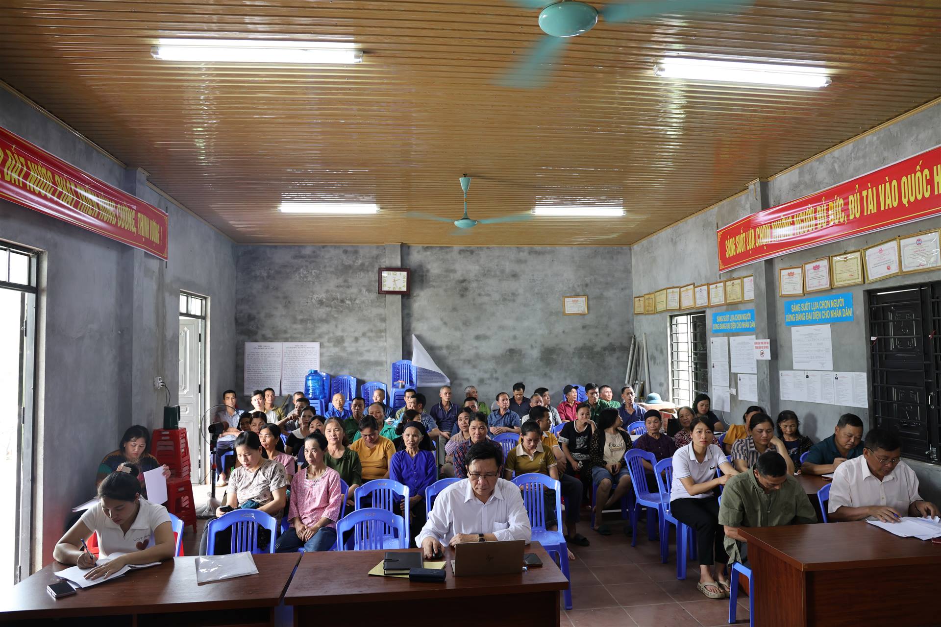 HỘI NGHỊ TIẾP XÚC CỬ TRI SAU KỲ HỌP THỨ NHẤT HĐND XÃ THƯỢNG MINH KHÓA II, NHIỆM KỲ 2026-2031.