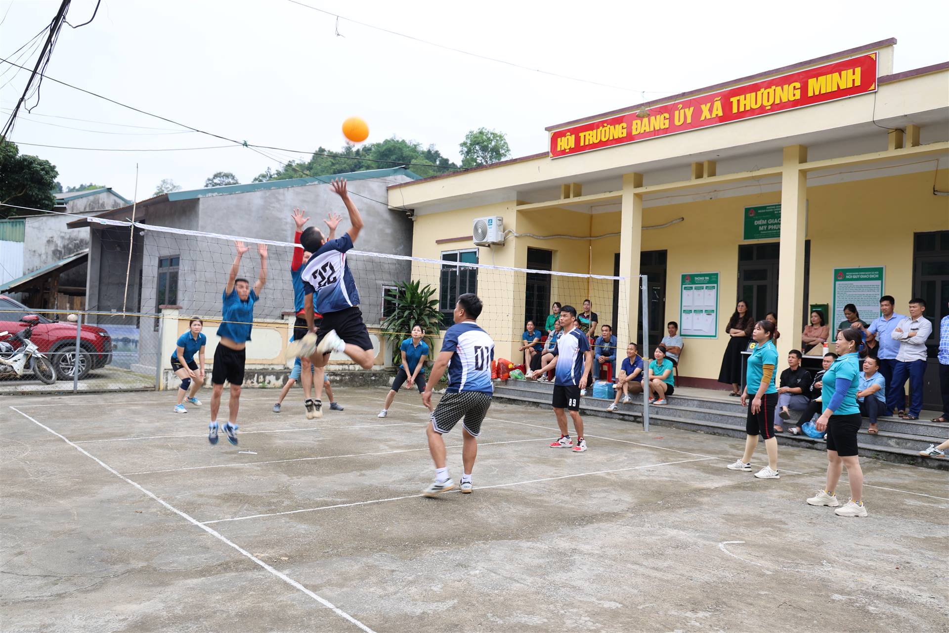Anh-tin-bai