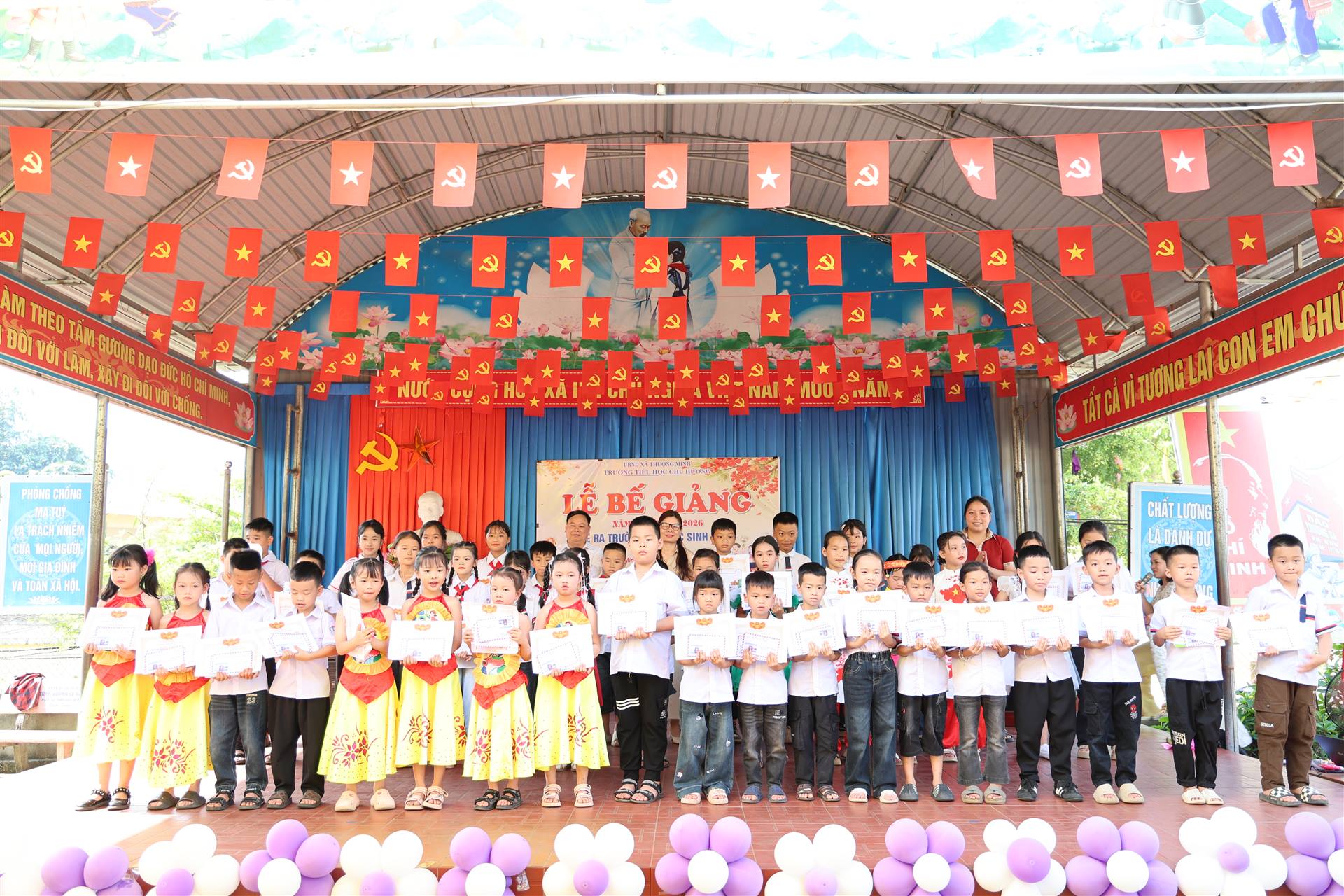 Anh-tin-bai