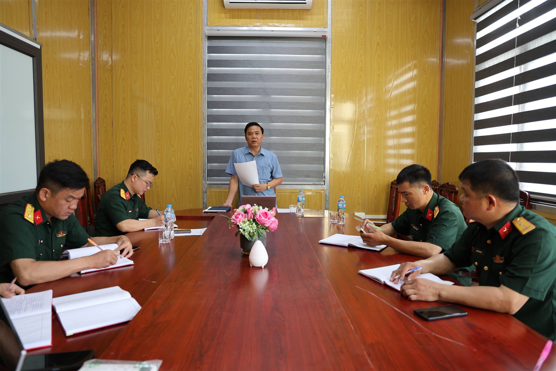 Anh-tin-bai