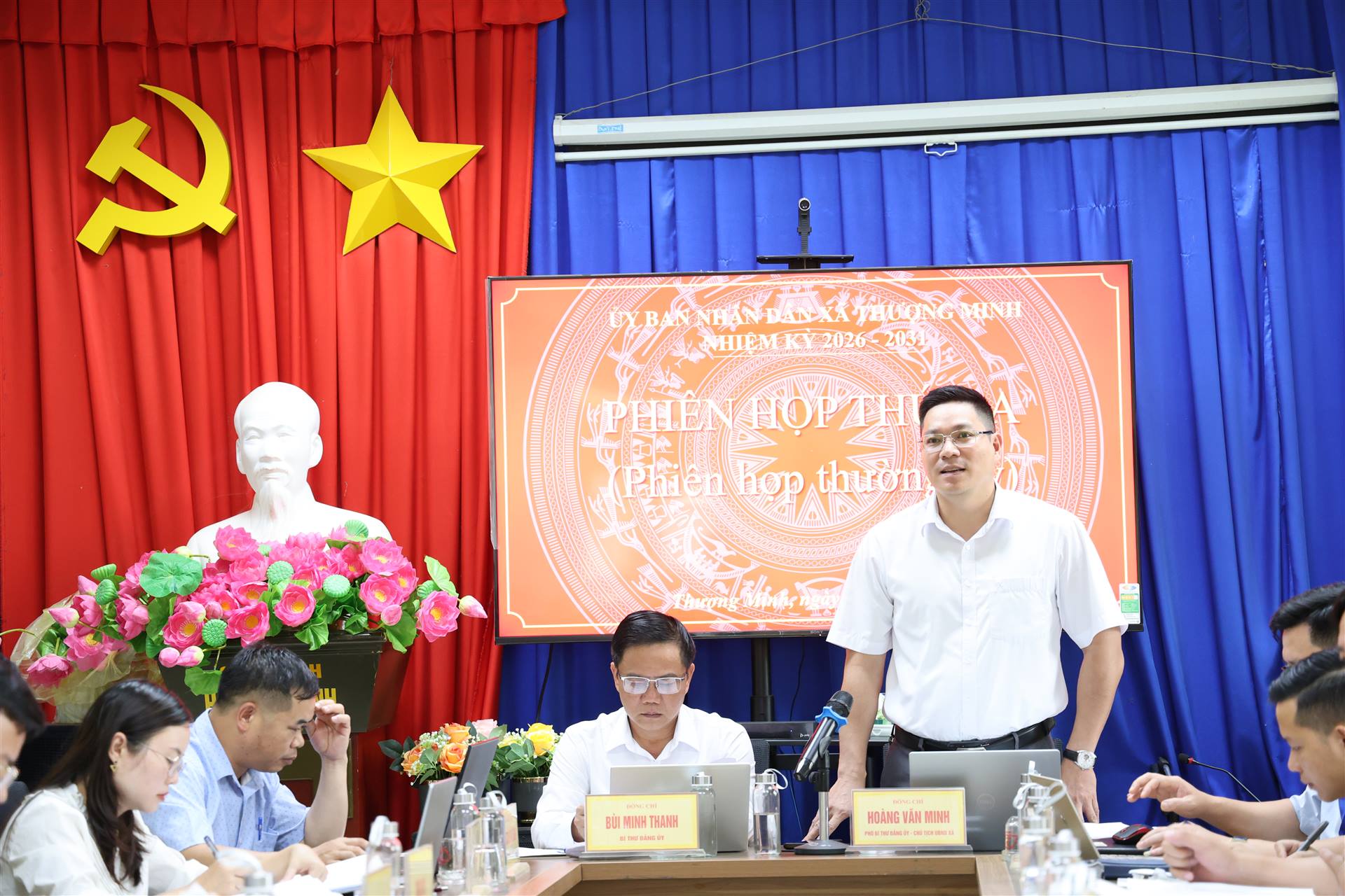 Anh-tin-bai