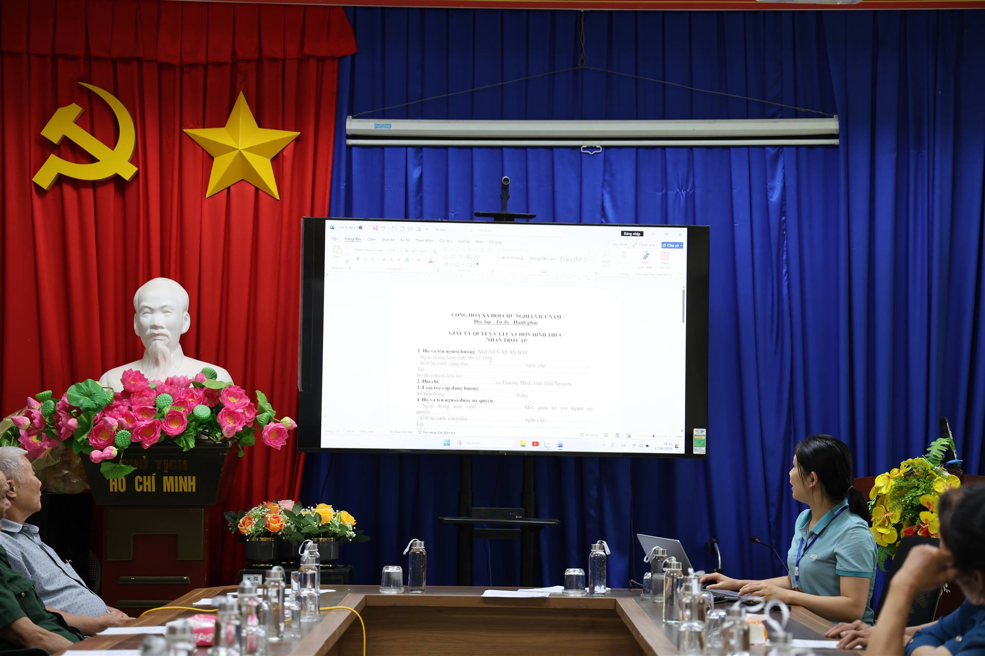 Anh-tin-bai