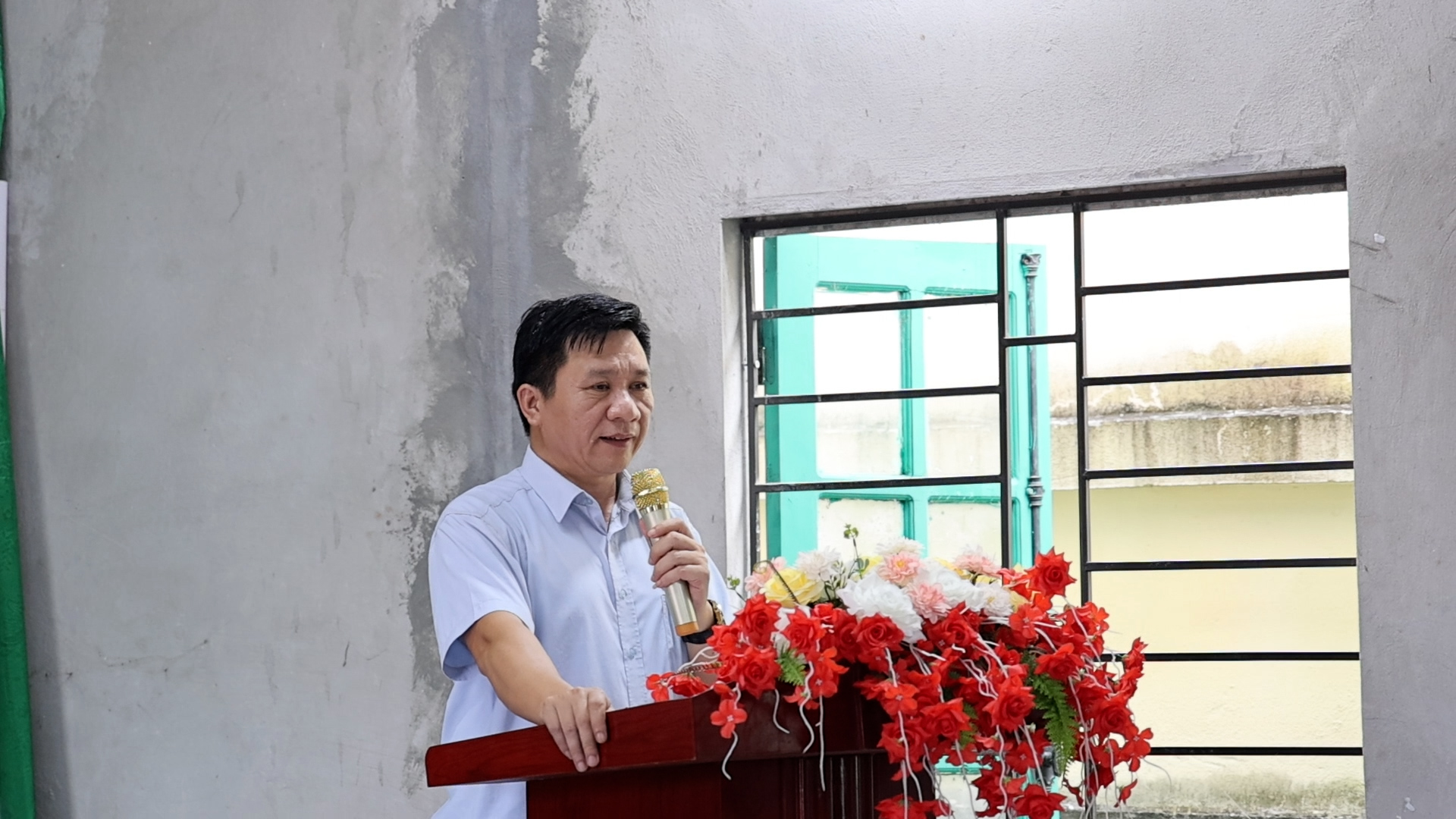 Anh-tin-bai