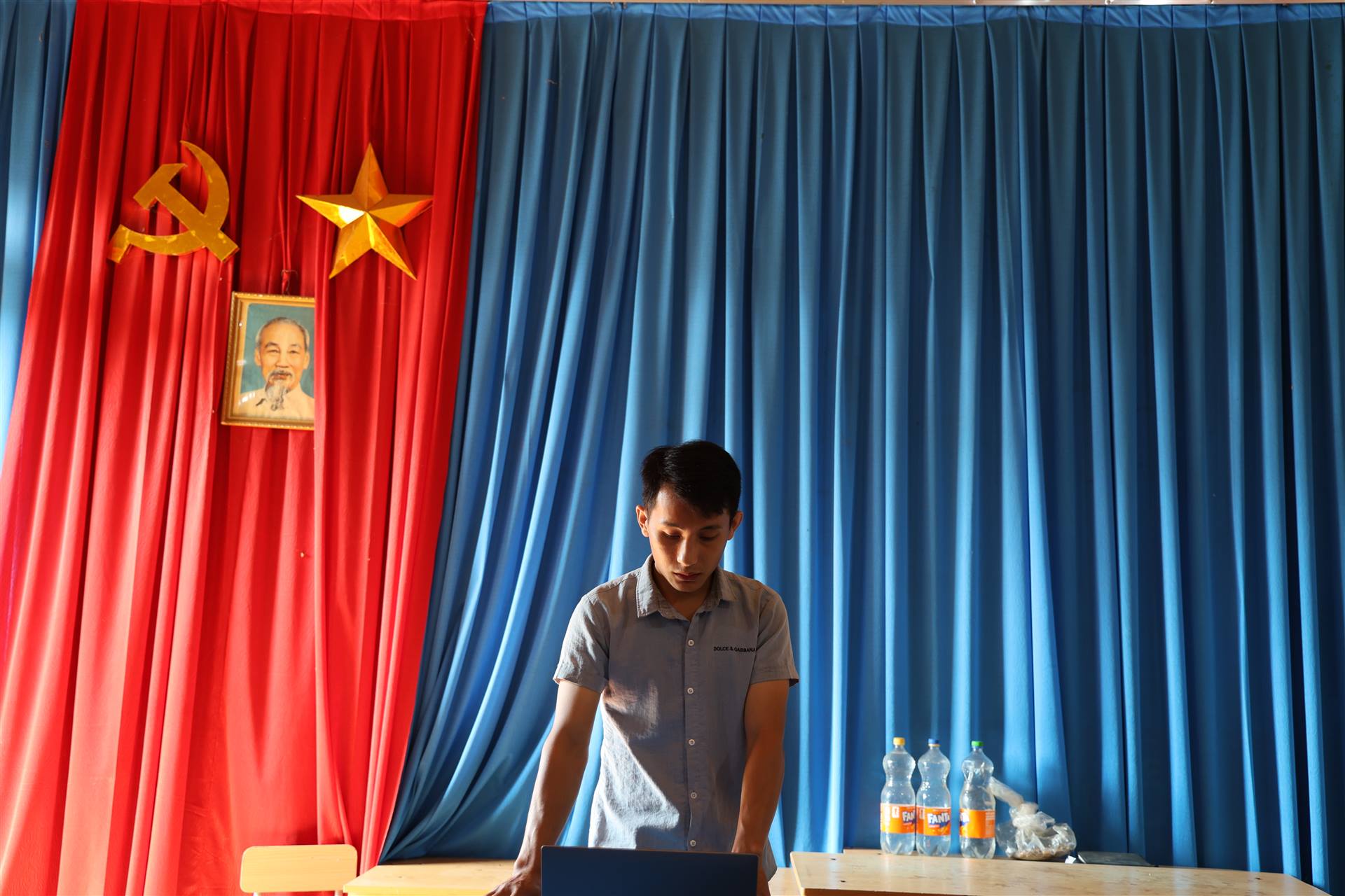 Anh-tin-bai