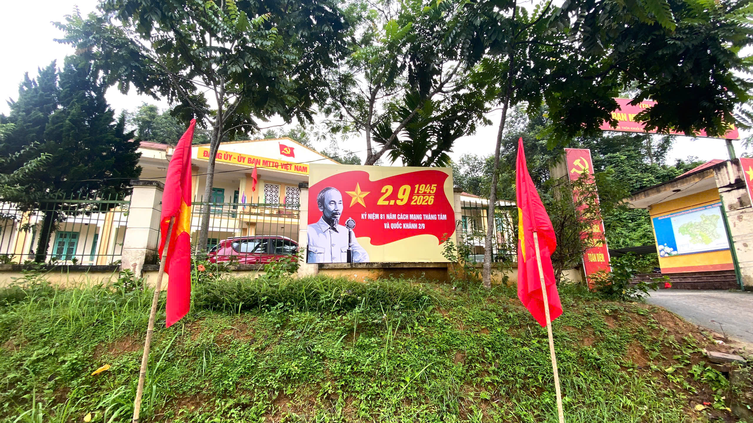 Anh-tin-bai