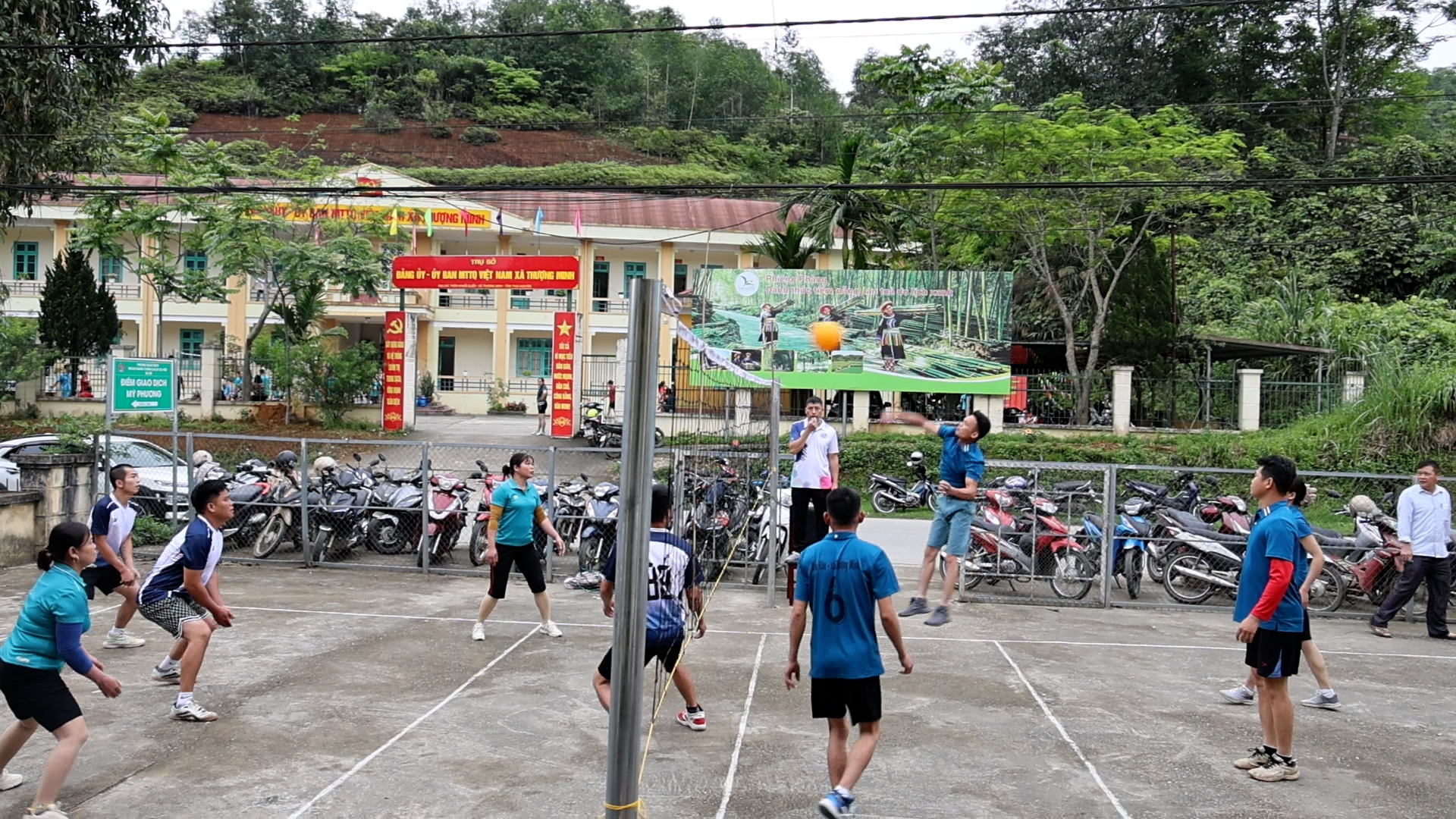 Anh-tin-bai