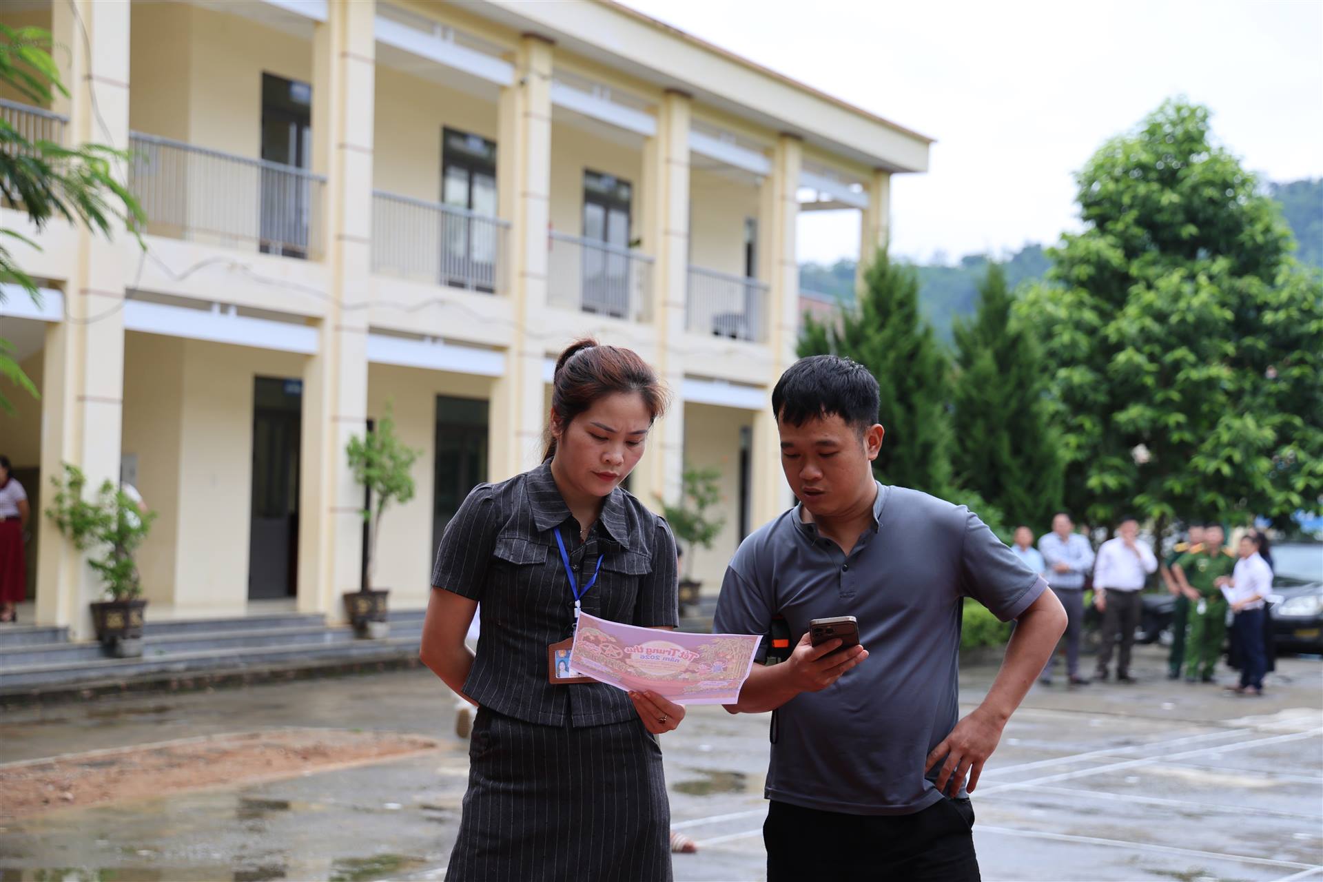 Anh-tin-bai
