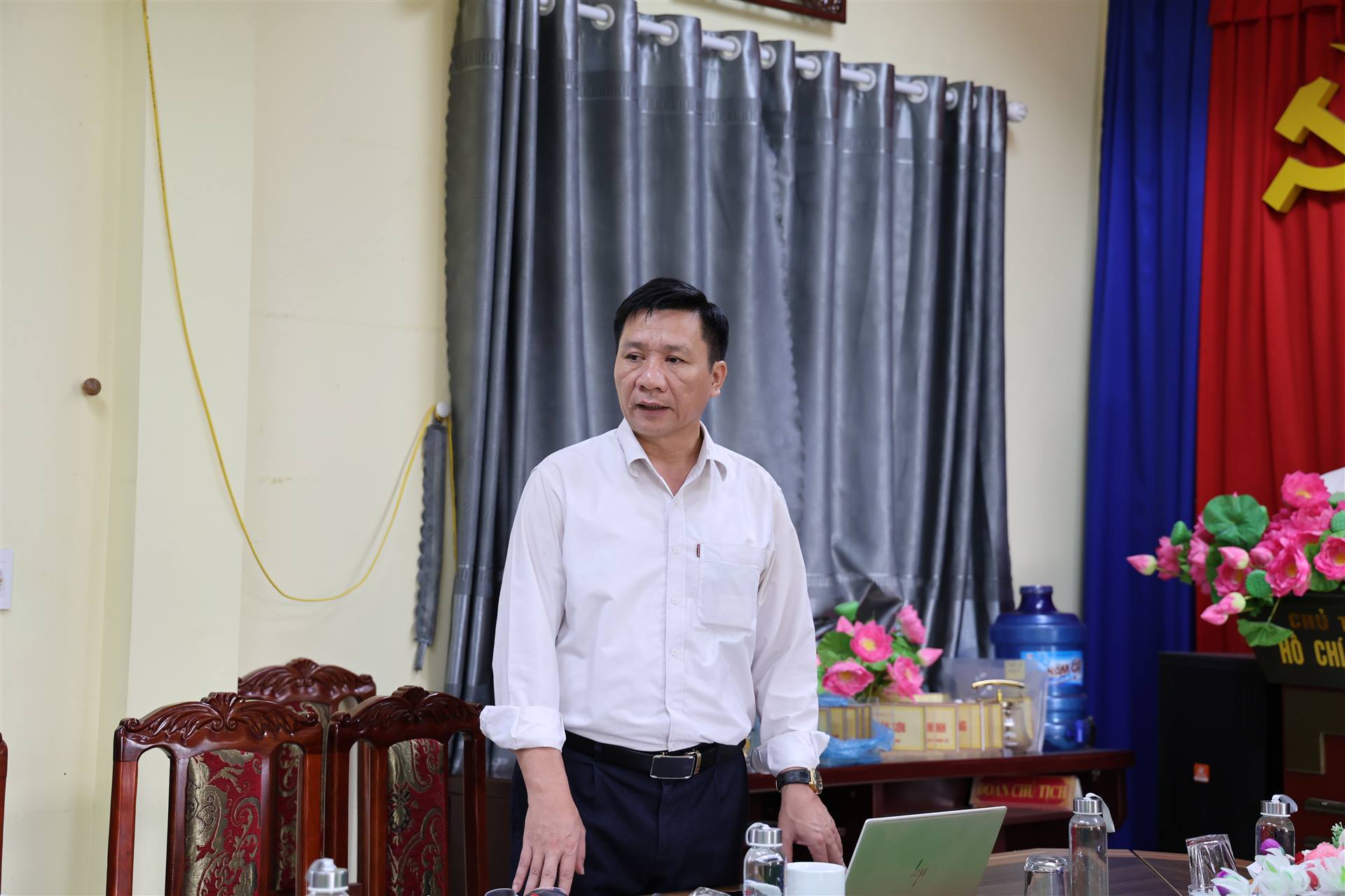 Anh-tin-bai