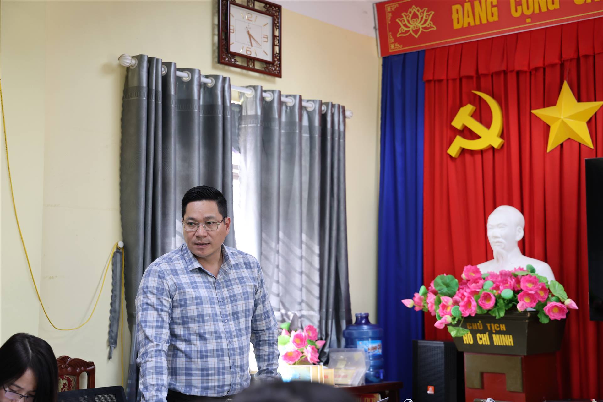 Anh-tin-bai