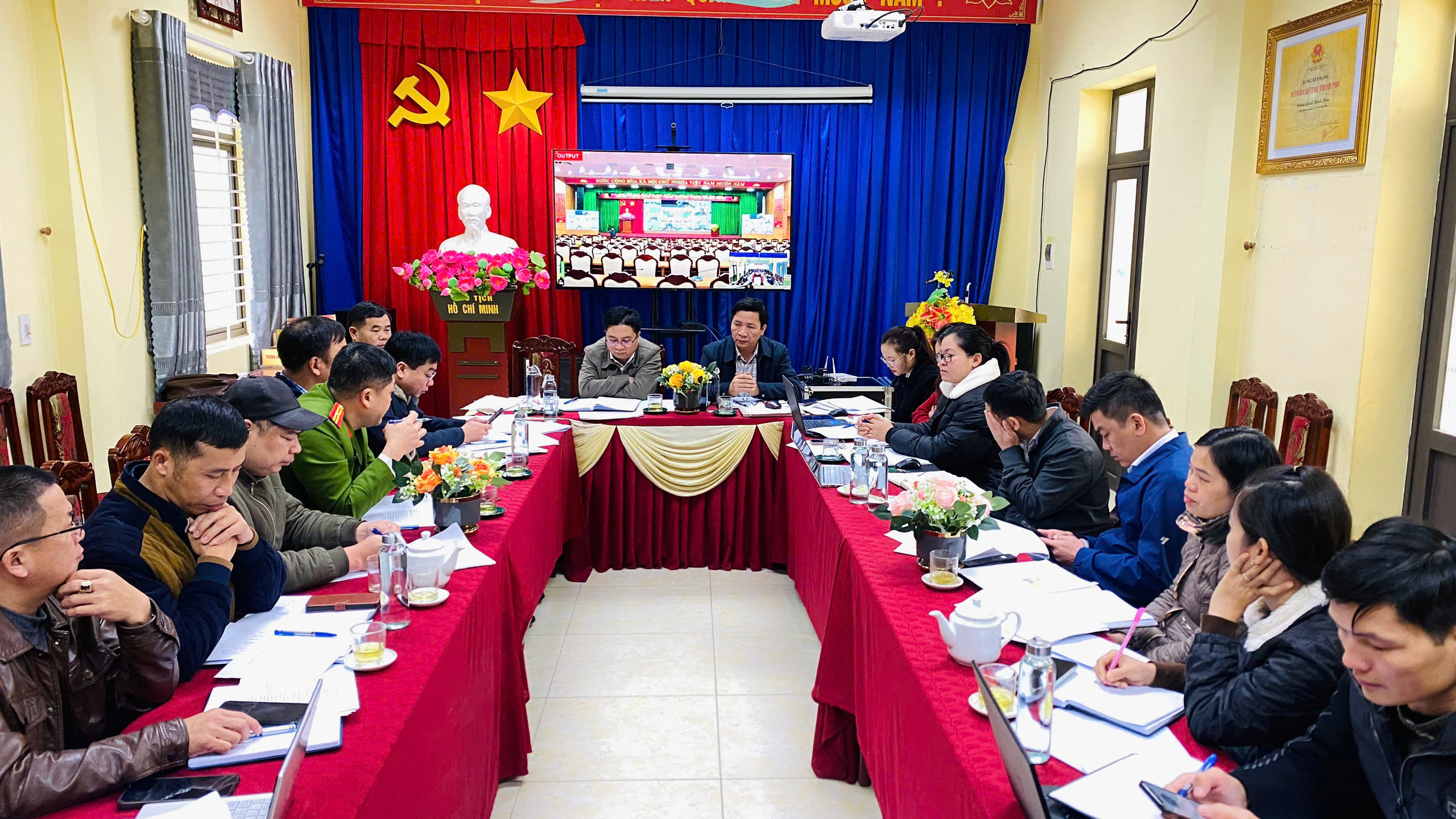 Anh-tin-bai