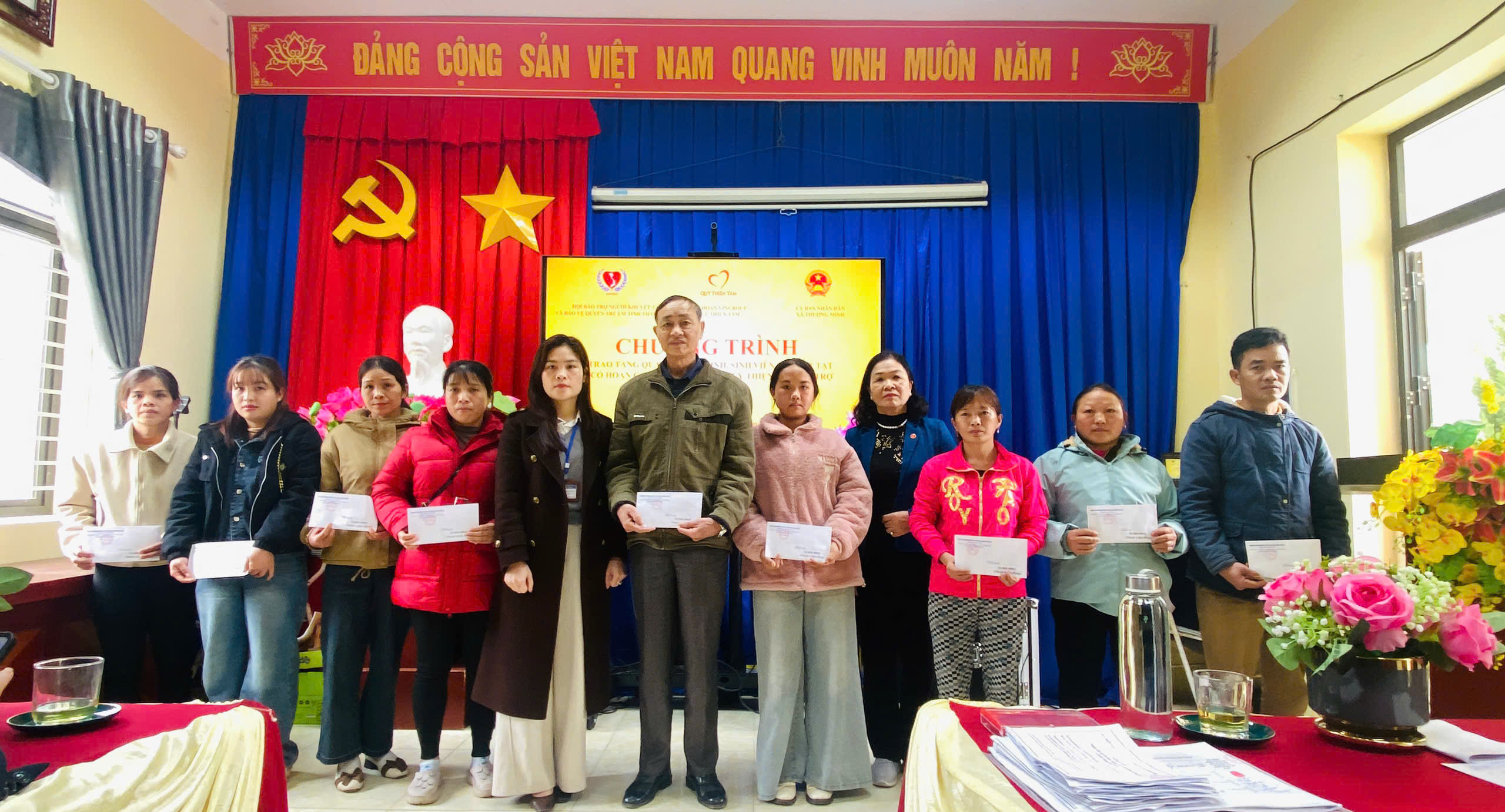 Anh-tin-bai