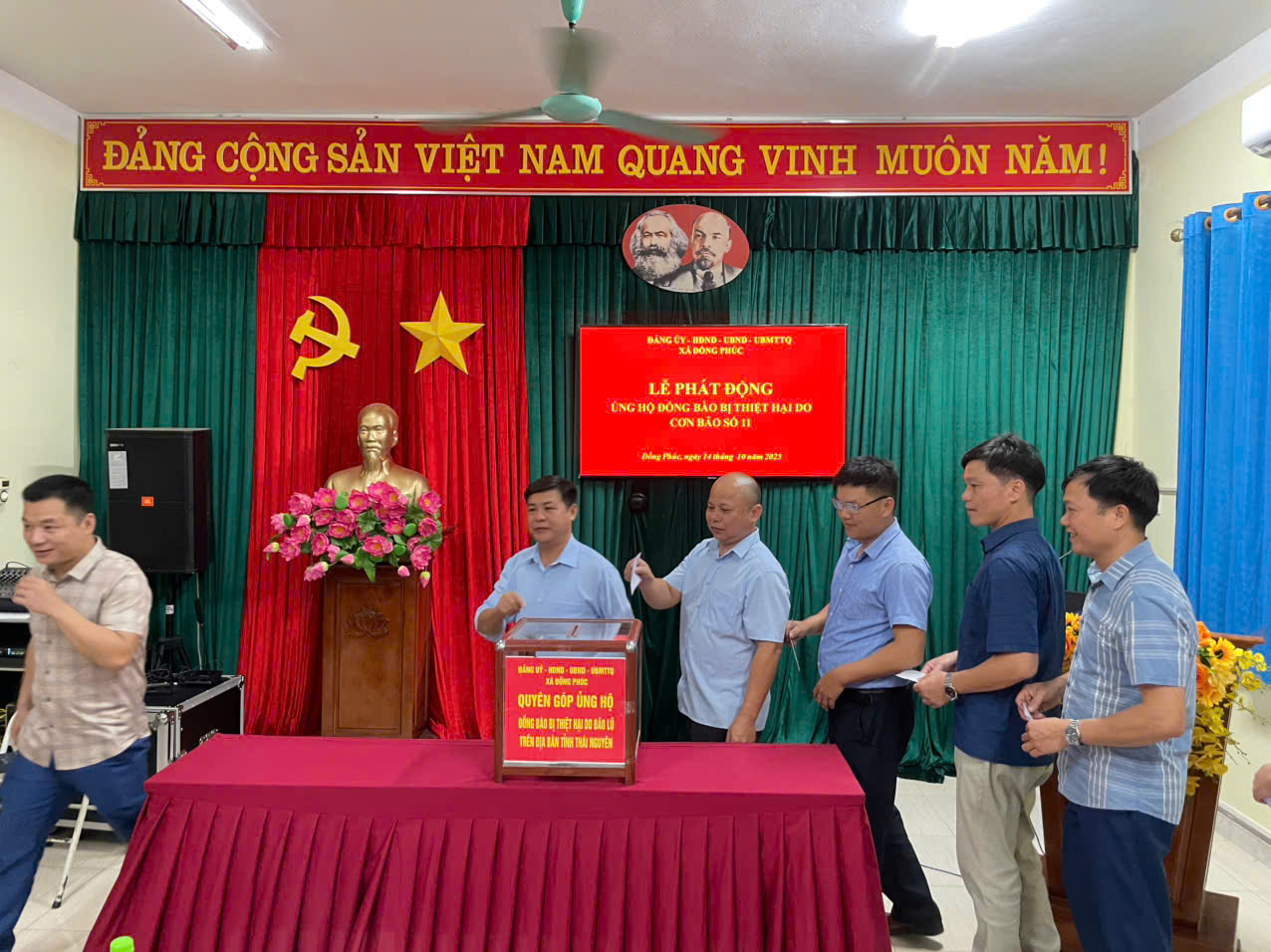 Anh-tin-bai