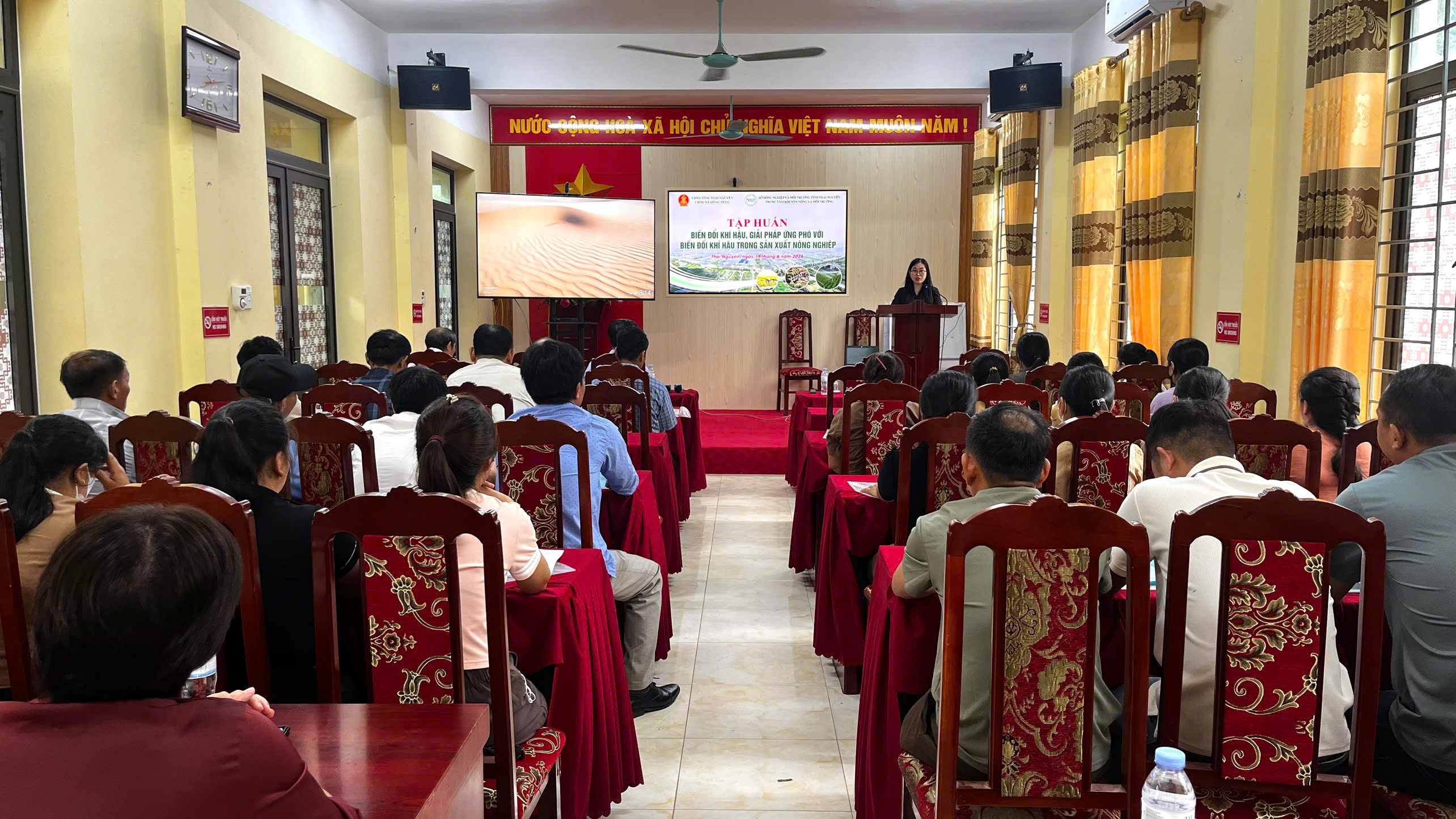 HỘI NGHỊ TẬP HUẤN “BIẾN ĐỔI KHÍ HẬU, GIẢI PHÁP ỨNG PHÓ VỚI BIẾN ĐỔI KHÍ HẬU TRONG SẢN XUẤT NÔNG NGHIỆP”