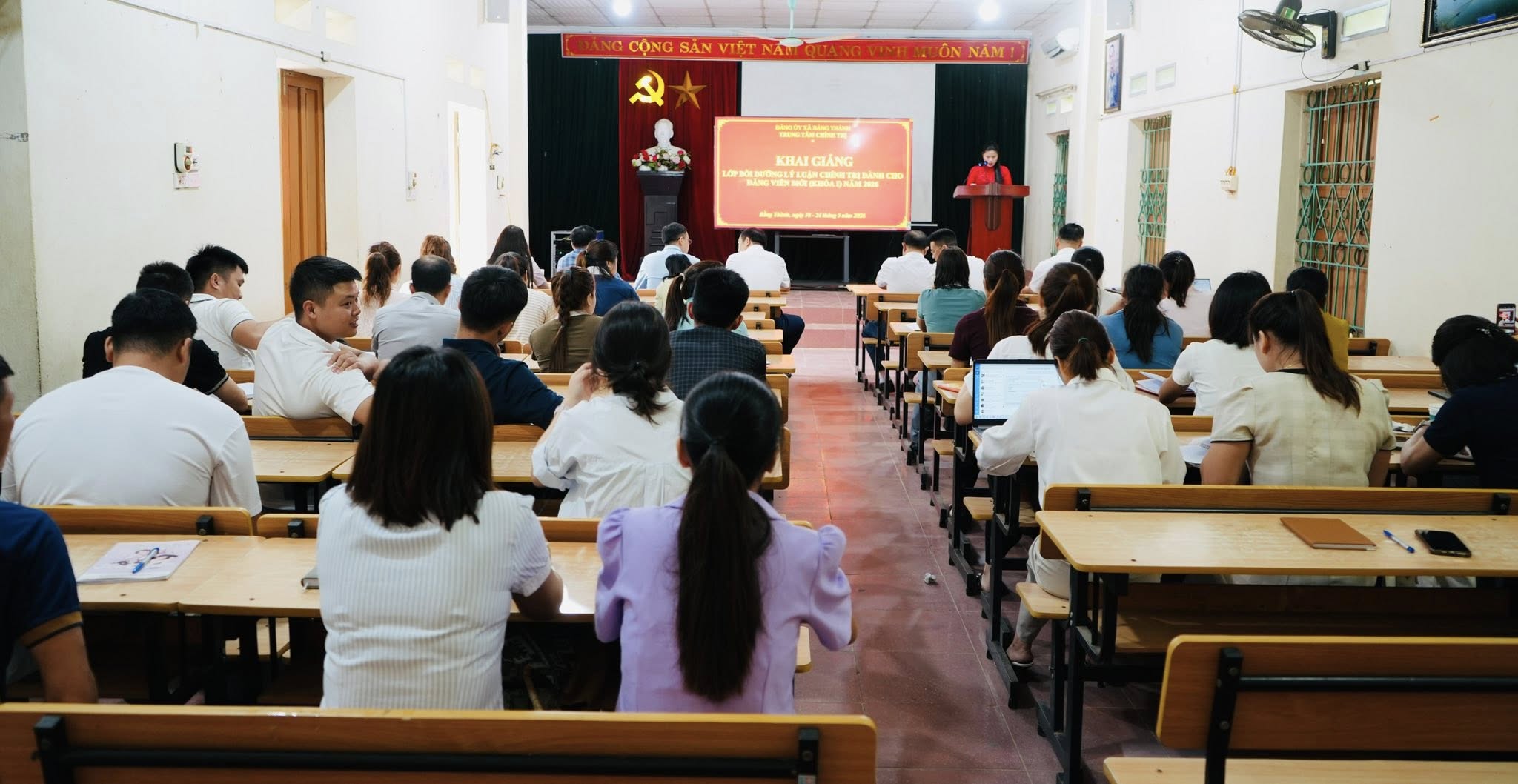 KHAI GIẢNG LỚP BỒI DƯỠNG LÝ LUẬN CHÍNH TRỊ DÀNH CHO ĐẢNG VIÊN MỚI KHÓA I NĂM 2026
