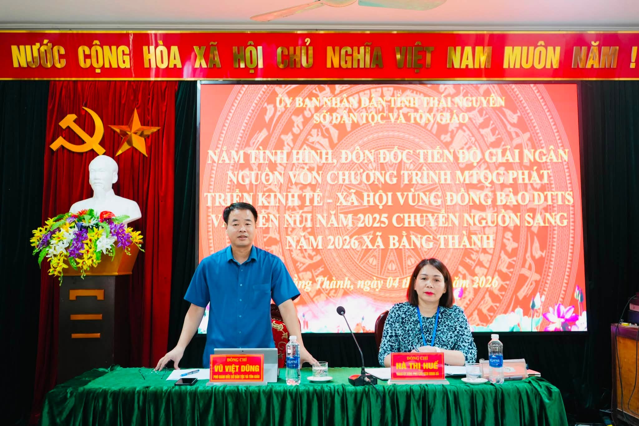 Phó Giám đốc Sở Dân tộc và Tôn giáo tỉnh Thái Nguyên làm việc tại xã Bằng Thành