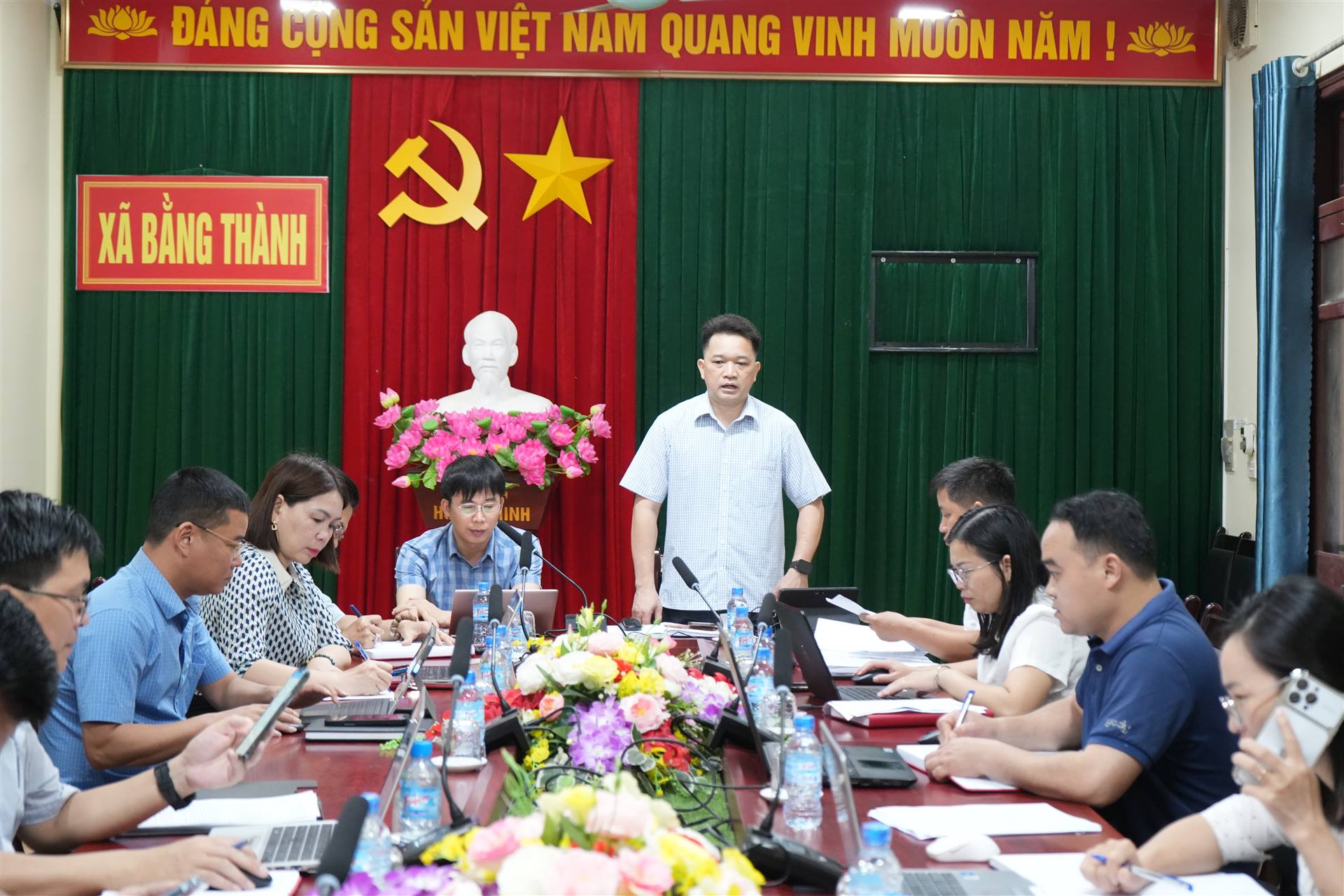 Anh-tin-bai