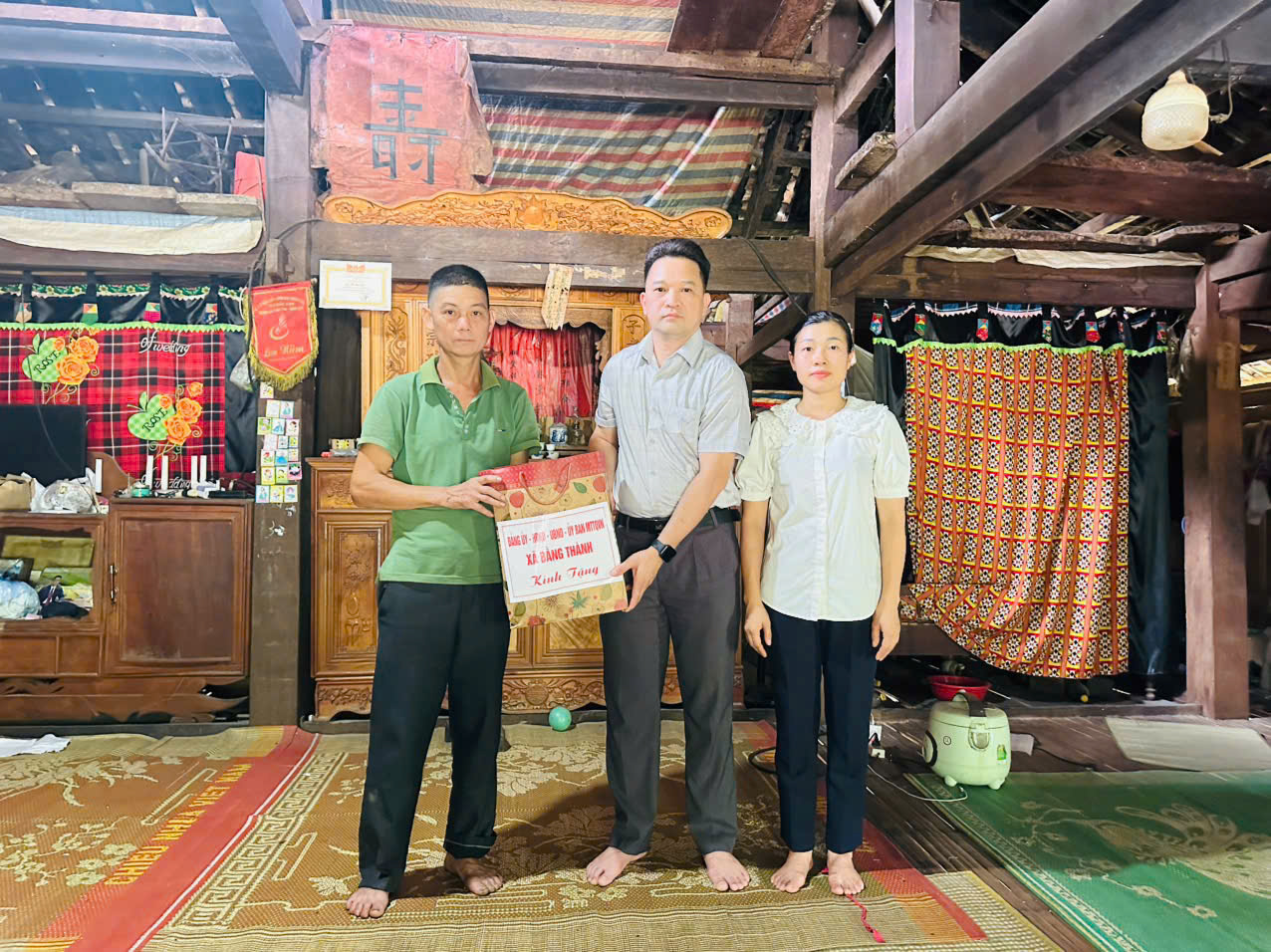 Anh-tin-bai