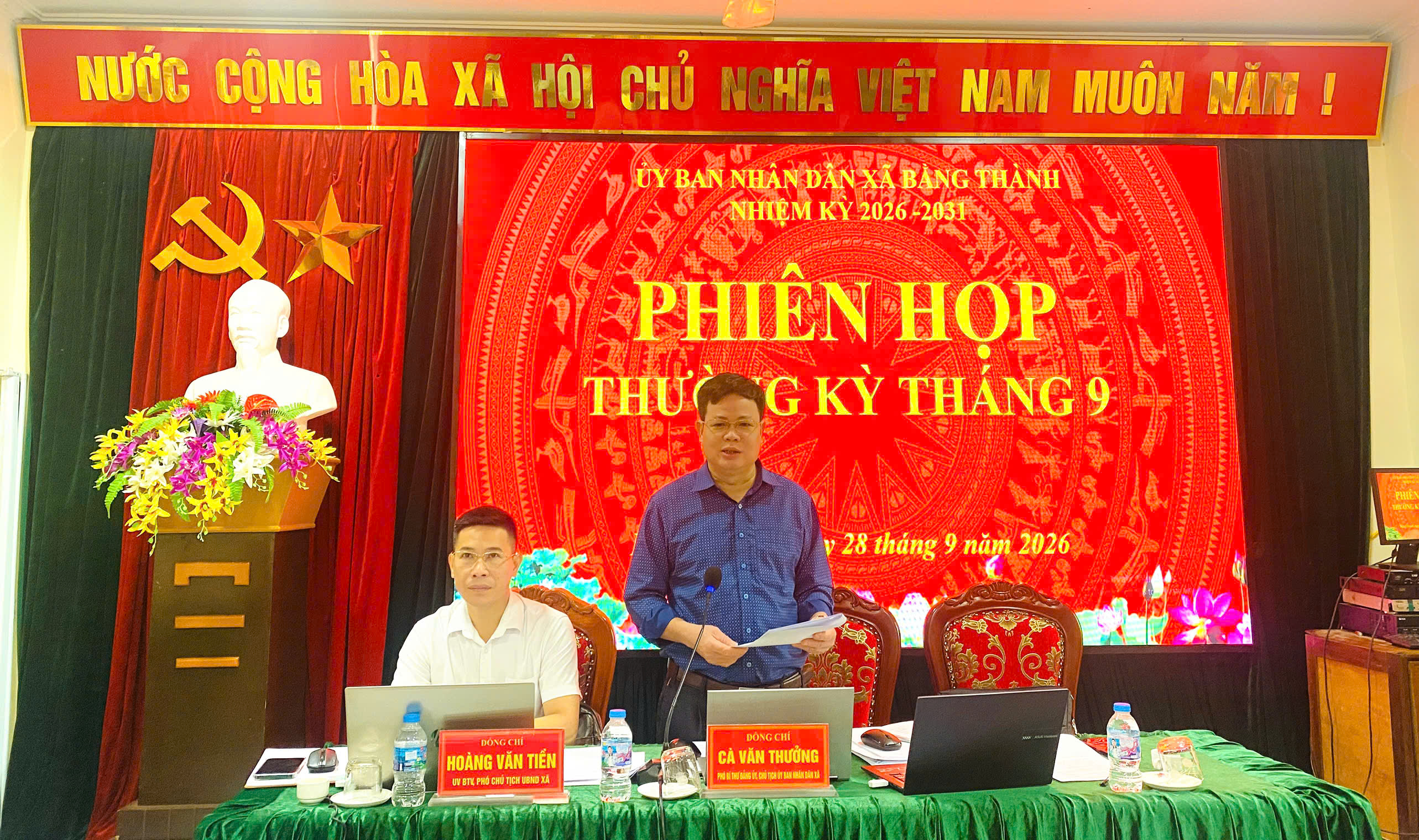 Anh-tin-bai